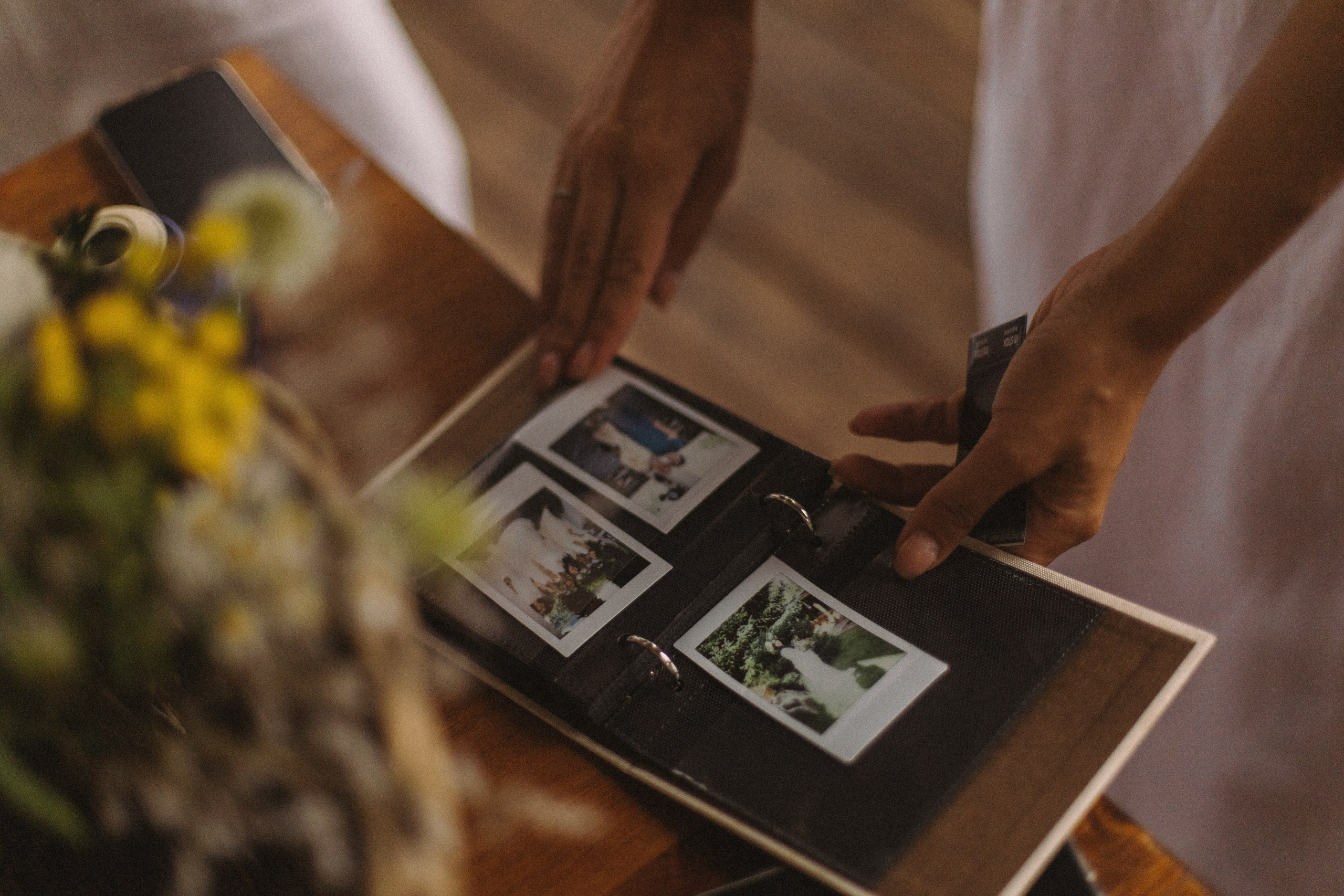 Репортажная фотосессия свадебной вечеринки в Красной поляне. Свадебный, репортажный и портретный фотограф Сочи, Краснодар. Александра Зайцева