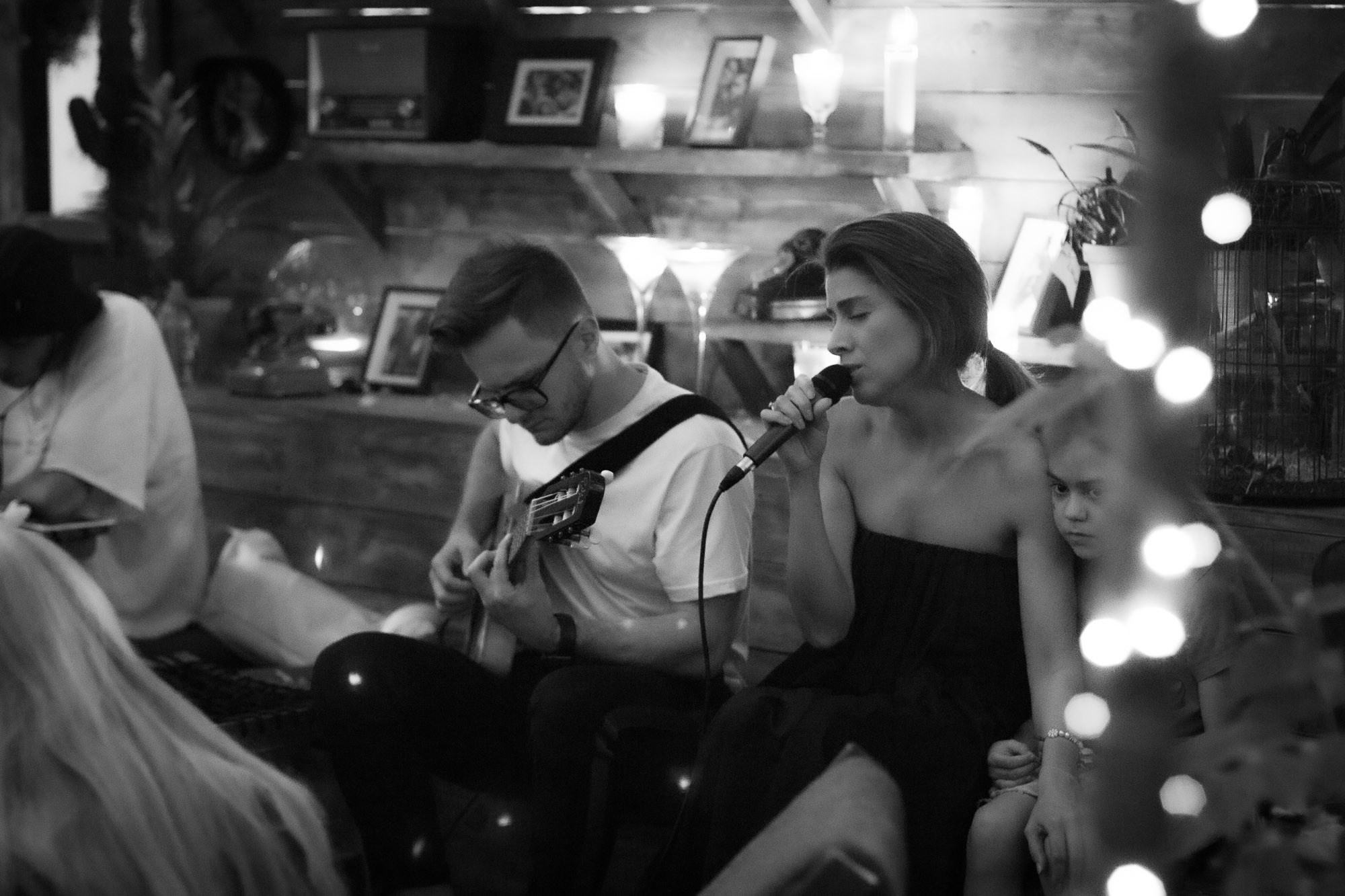 Концерт в летнем кафе Bollo. SaGaFOTO.ru