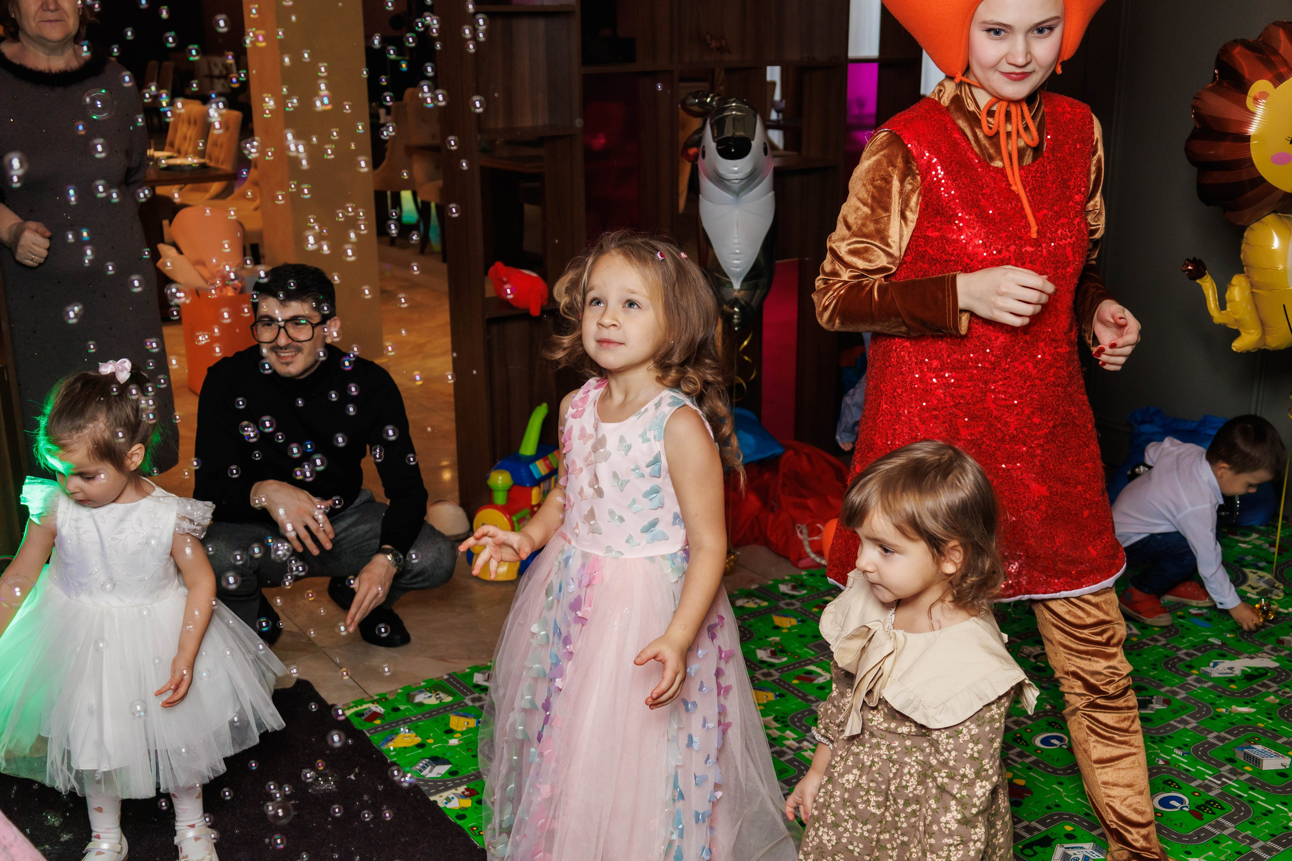 День рождения в ресторане. Фотограф в Москве Дмитрий Емельянов