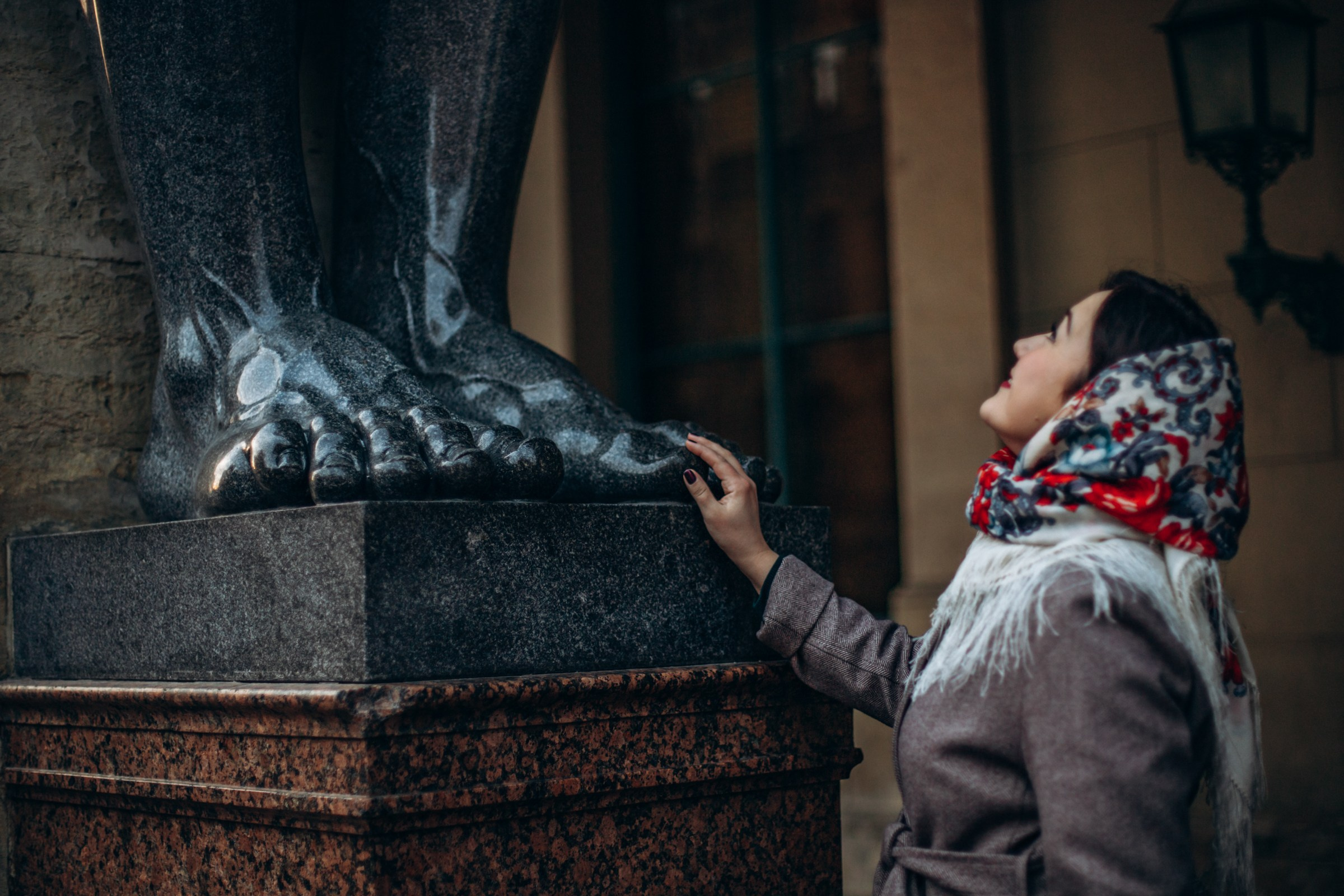 Екатерина в ноябре. Фотопрогулка в Петербурге. Индивидуальный и семейный фотограф в Санкт-Петербурге