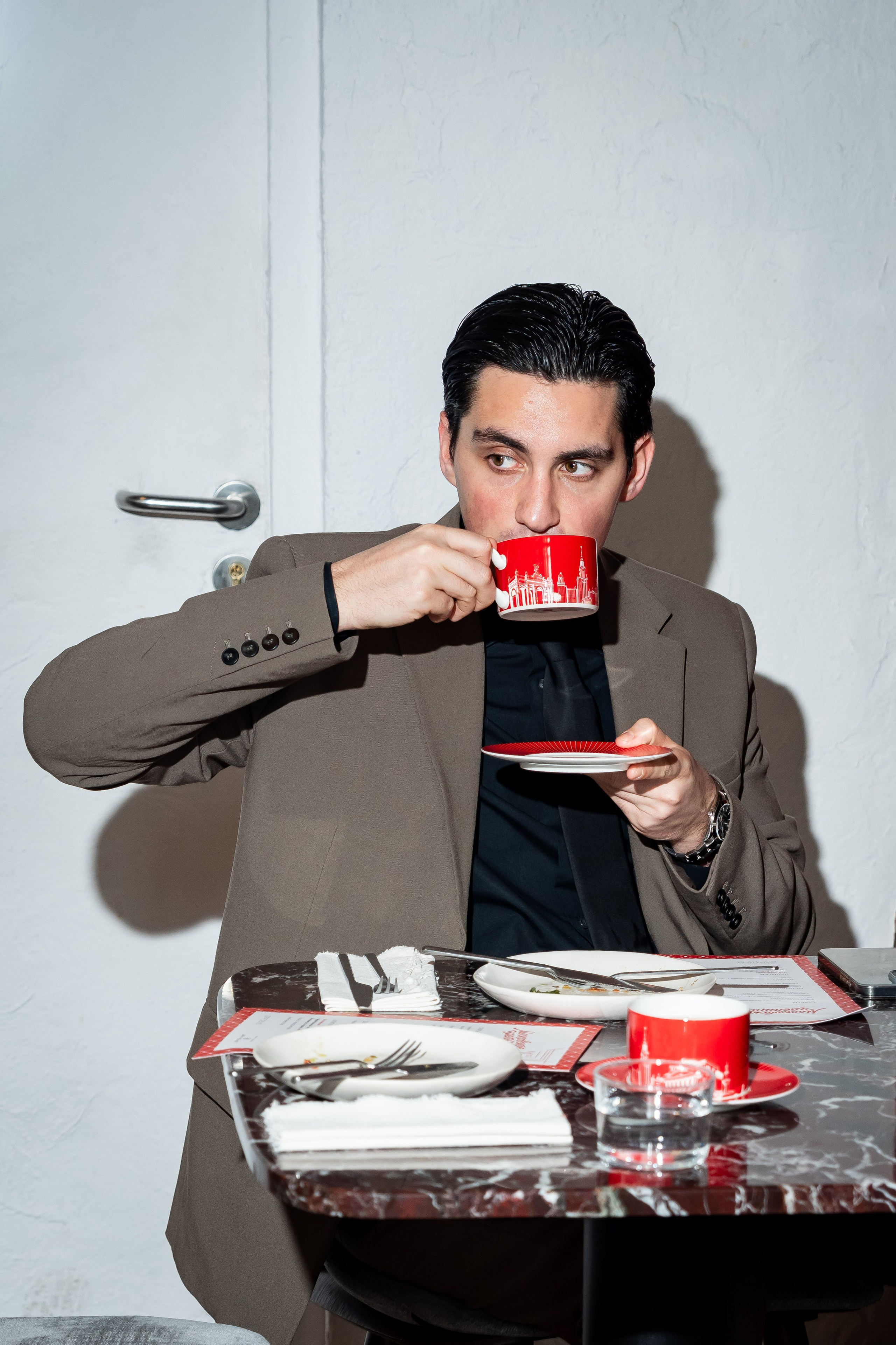 Sapiens Московское чаепитие. Фотограф Никита Комаров