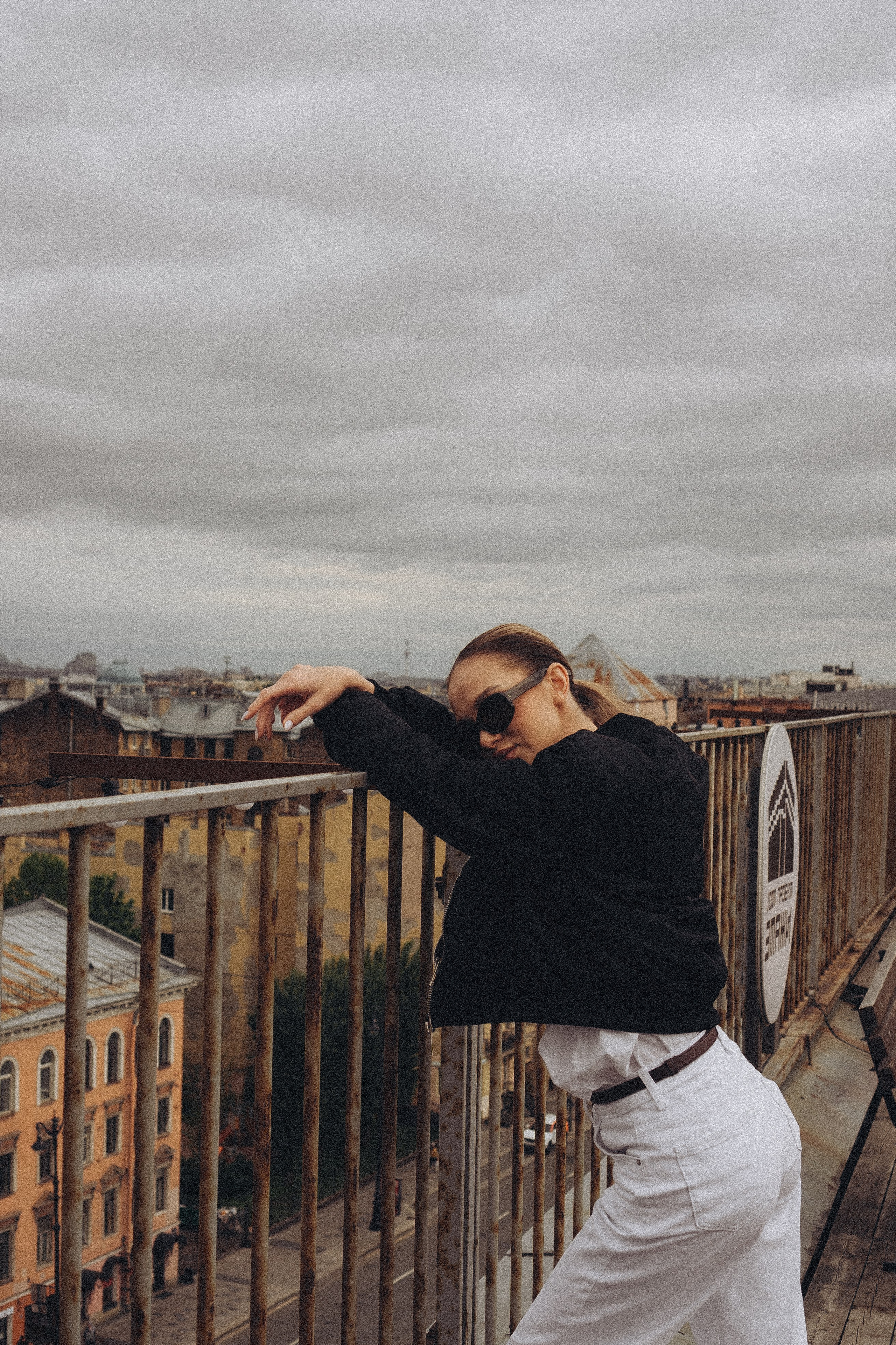 МЫ ГУЛЯЛИ ПРО КРЫШАМ ПИТЕРА. Профессиональный фотограф, Санкт-Петербург — Виктория Богомолова