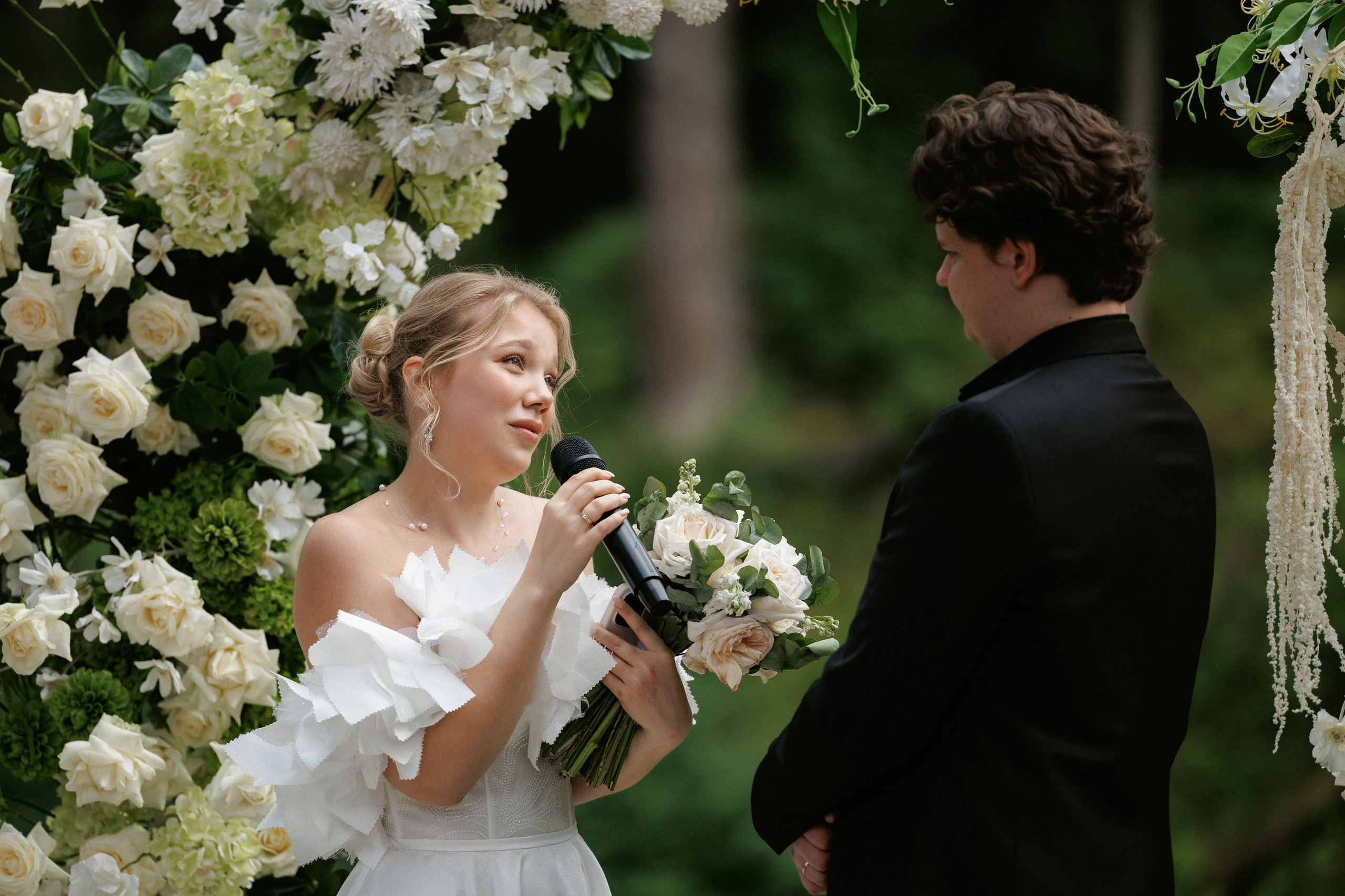 Свадьба под шёпот деревьев. Свадебный и семейный фотограф в Твери, Москве, Санкт-Петербурге