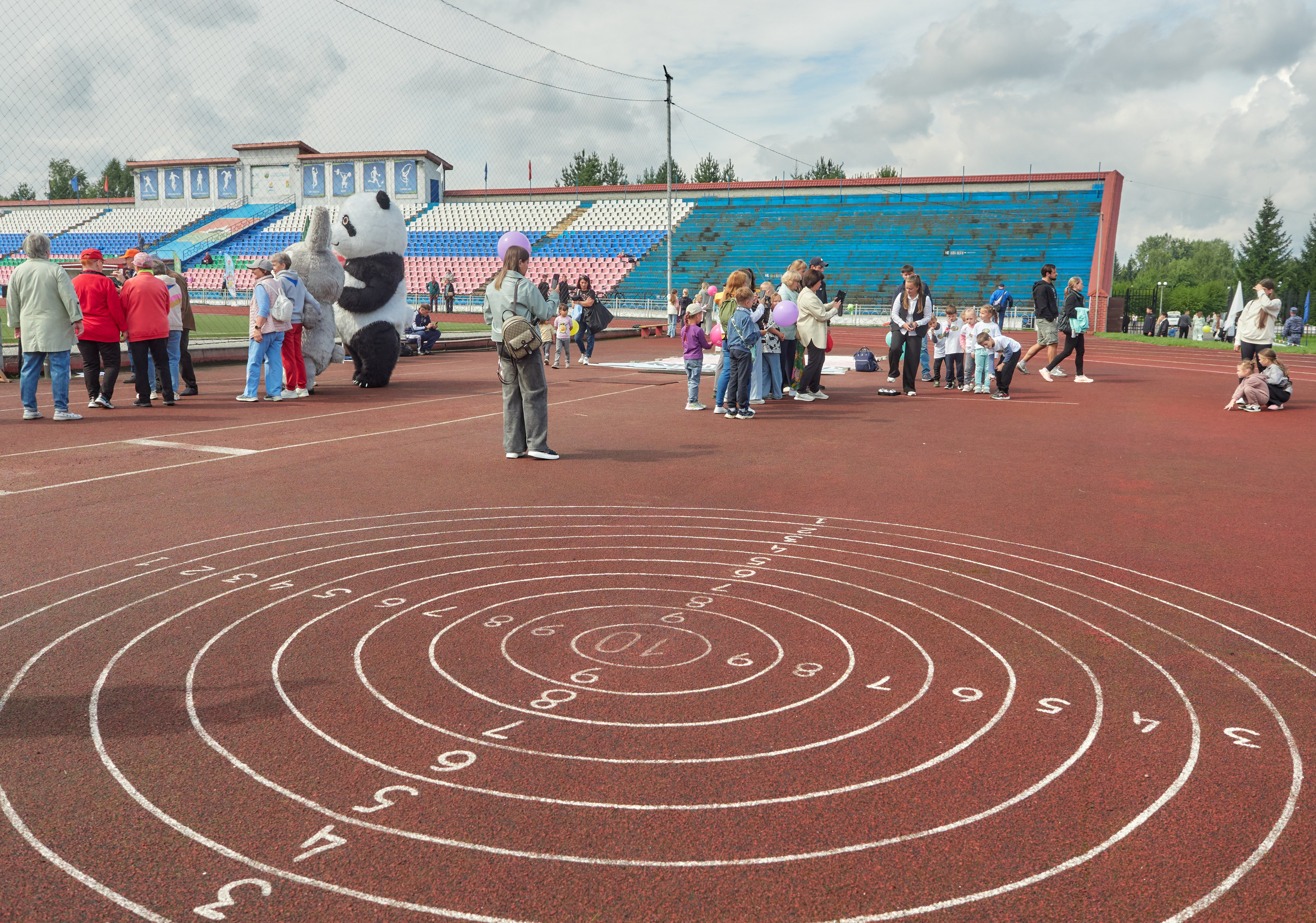 Праздник Спорта (День физкультурника). Семейный и детский фотограф в Междуреченск Олег Бамбульский