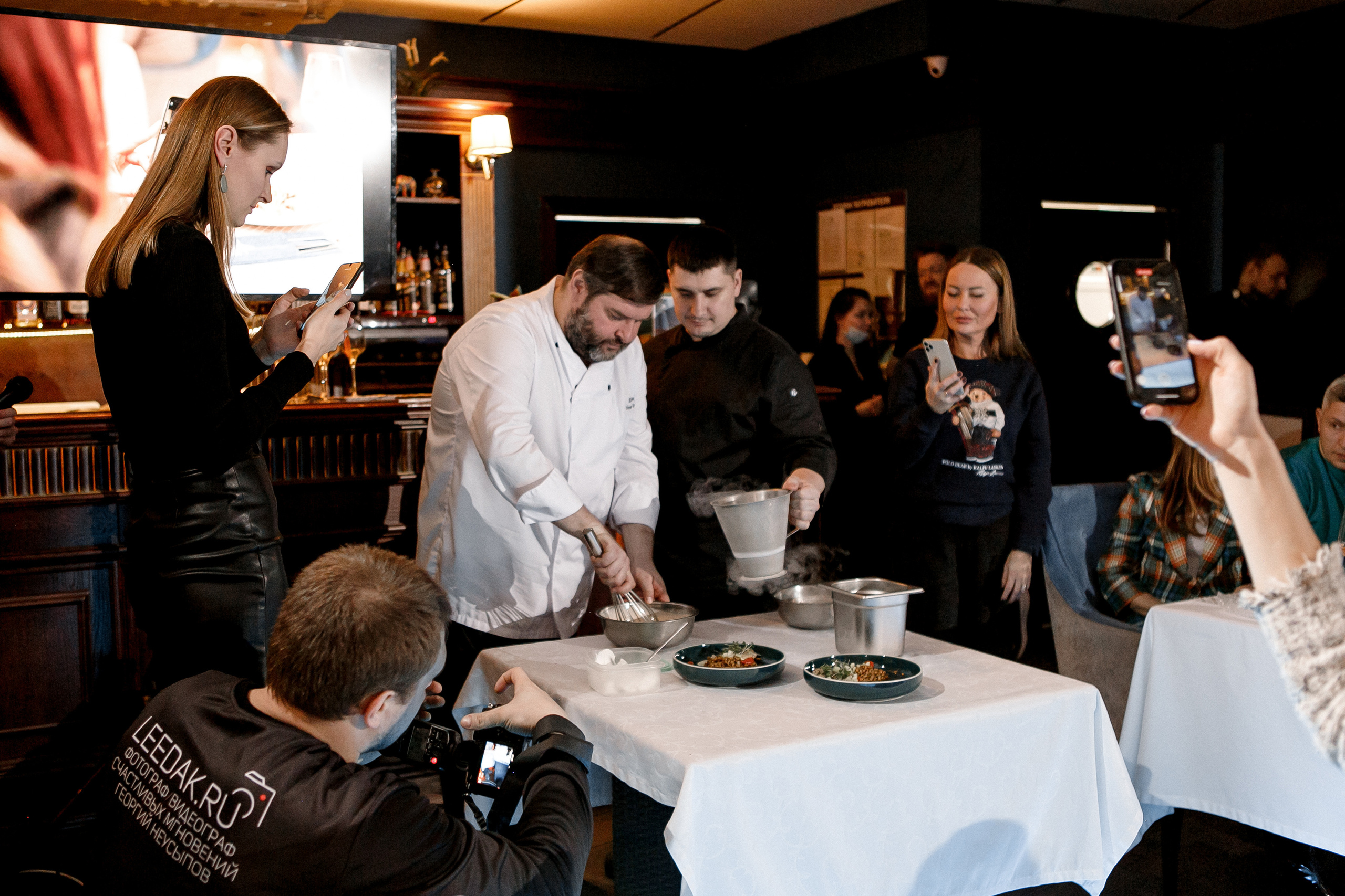 Гастроужин в ресторане «Круиз». Фотограф Артем Утешев