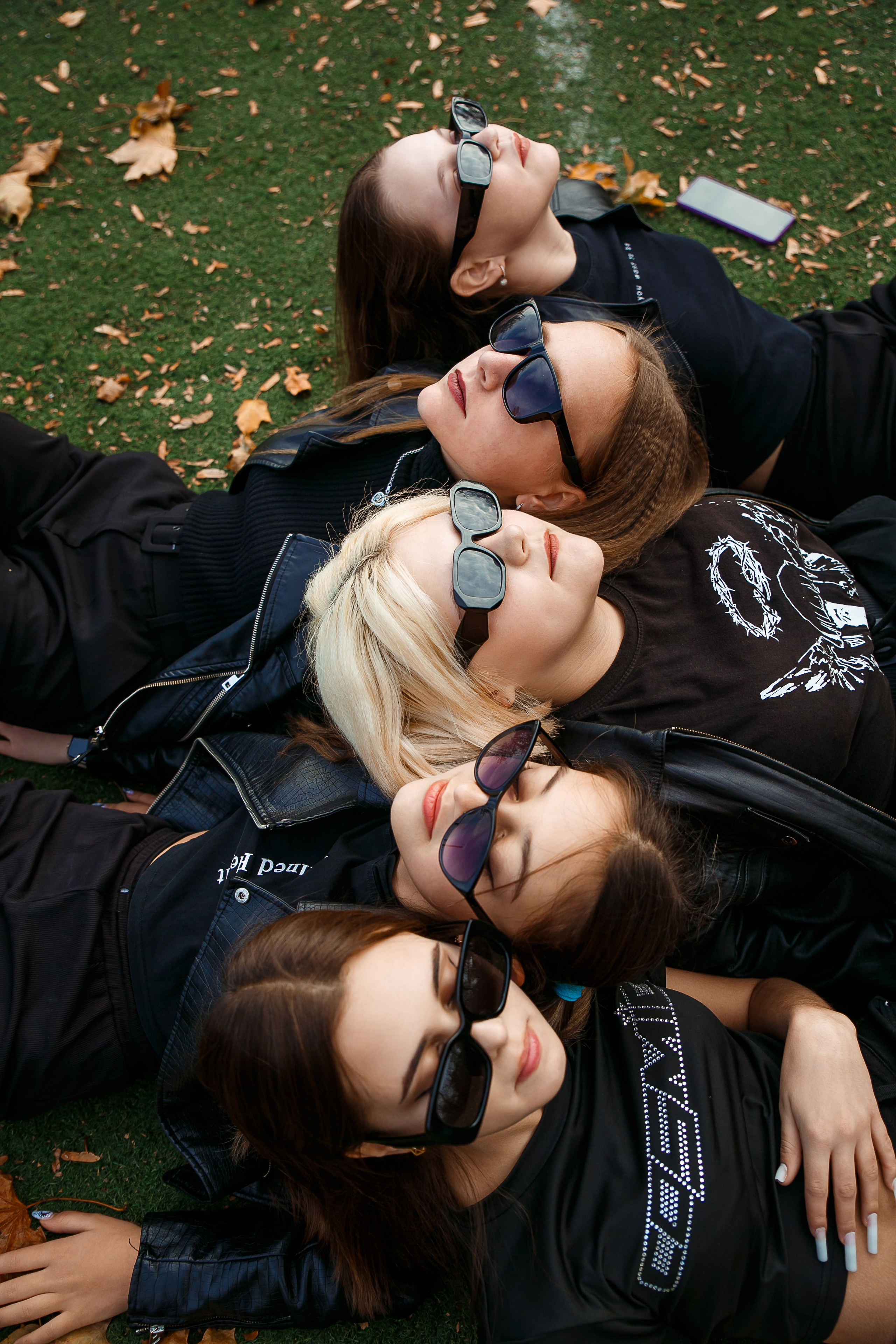 ЛЮДИ В ЧЕРНОМ. Выпускные альбомы в Донецке и ДНР. Фотограф Донецк и ДНР