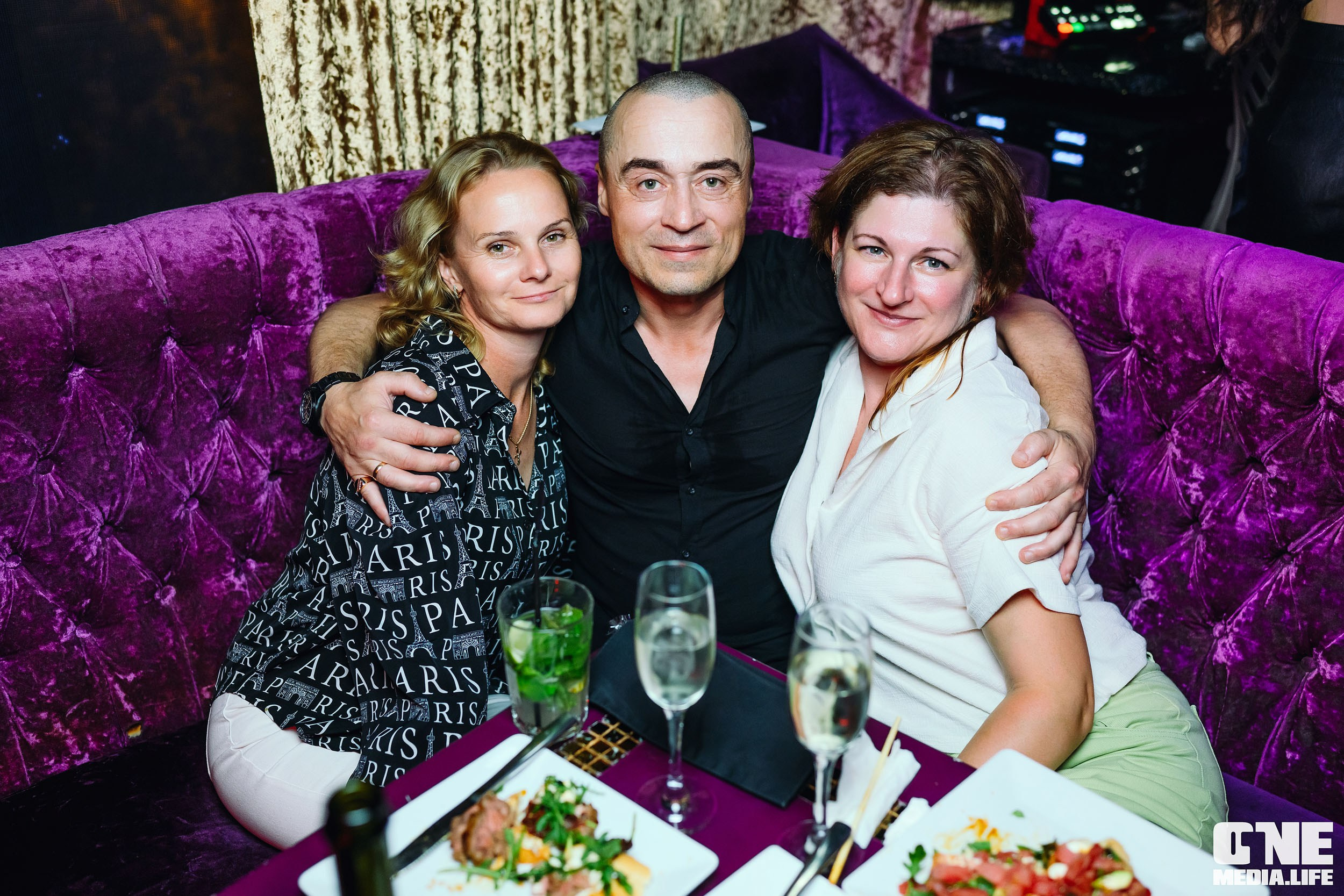 Фоторепортаж из караоке-клуба Эйфория. One Media Life: фоторепортажи, фотоотчеты с мероприятий и заведений