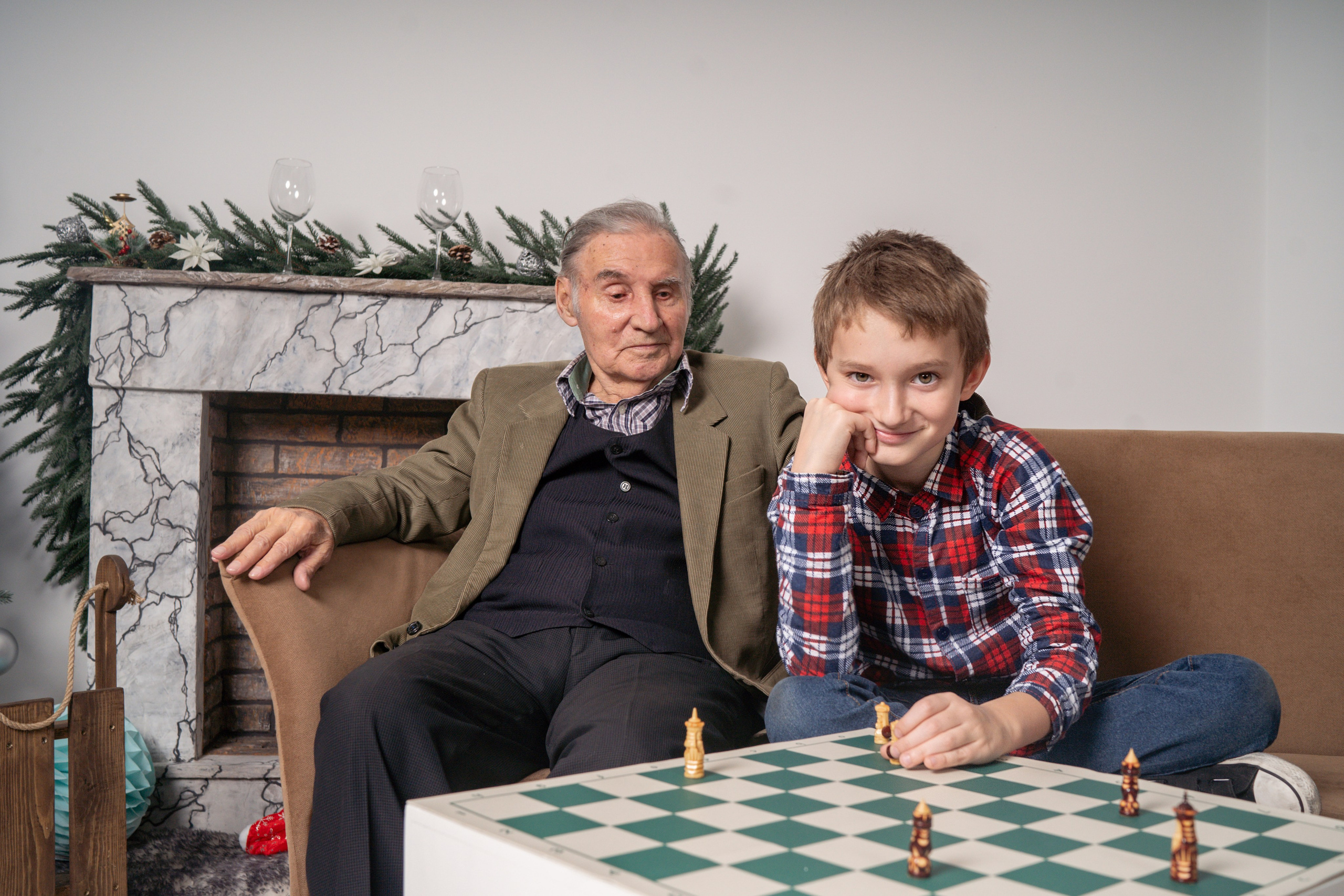 С бабушками. Фотограф Зинаида Евдокимова