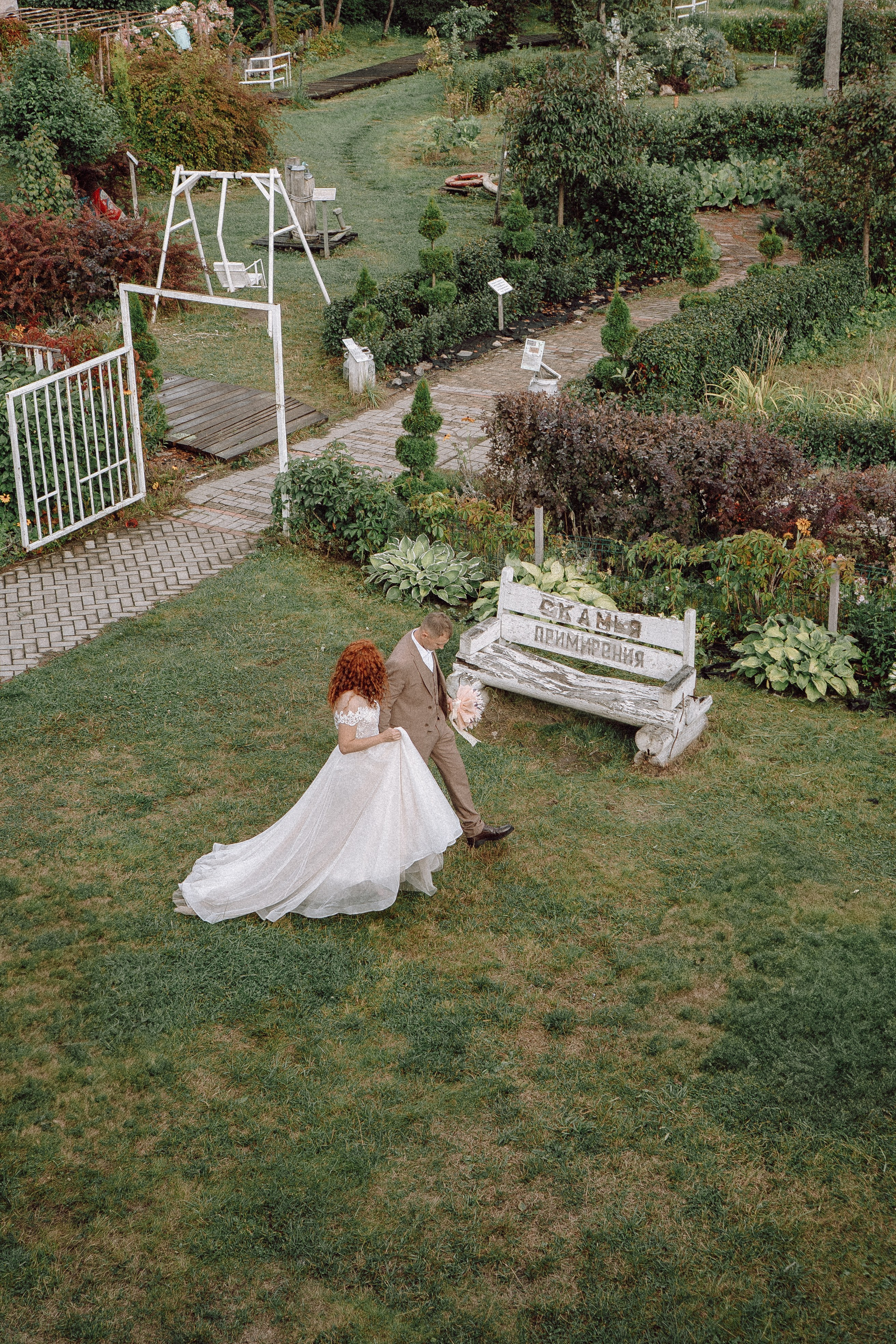 СВАДЕБНАЯ ФОТОСЕССИИЯ ПАРЫ В ГОРОДЕ ПРИОЗЕРСК В СОСНОВОМ ЛЕСУ И С ПИКАПОМ. Профессиональный фотограф, Санкт-Петербург — Виктория Богомолова