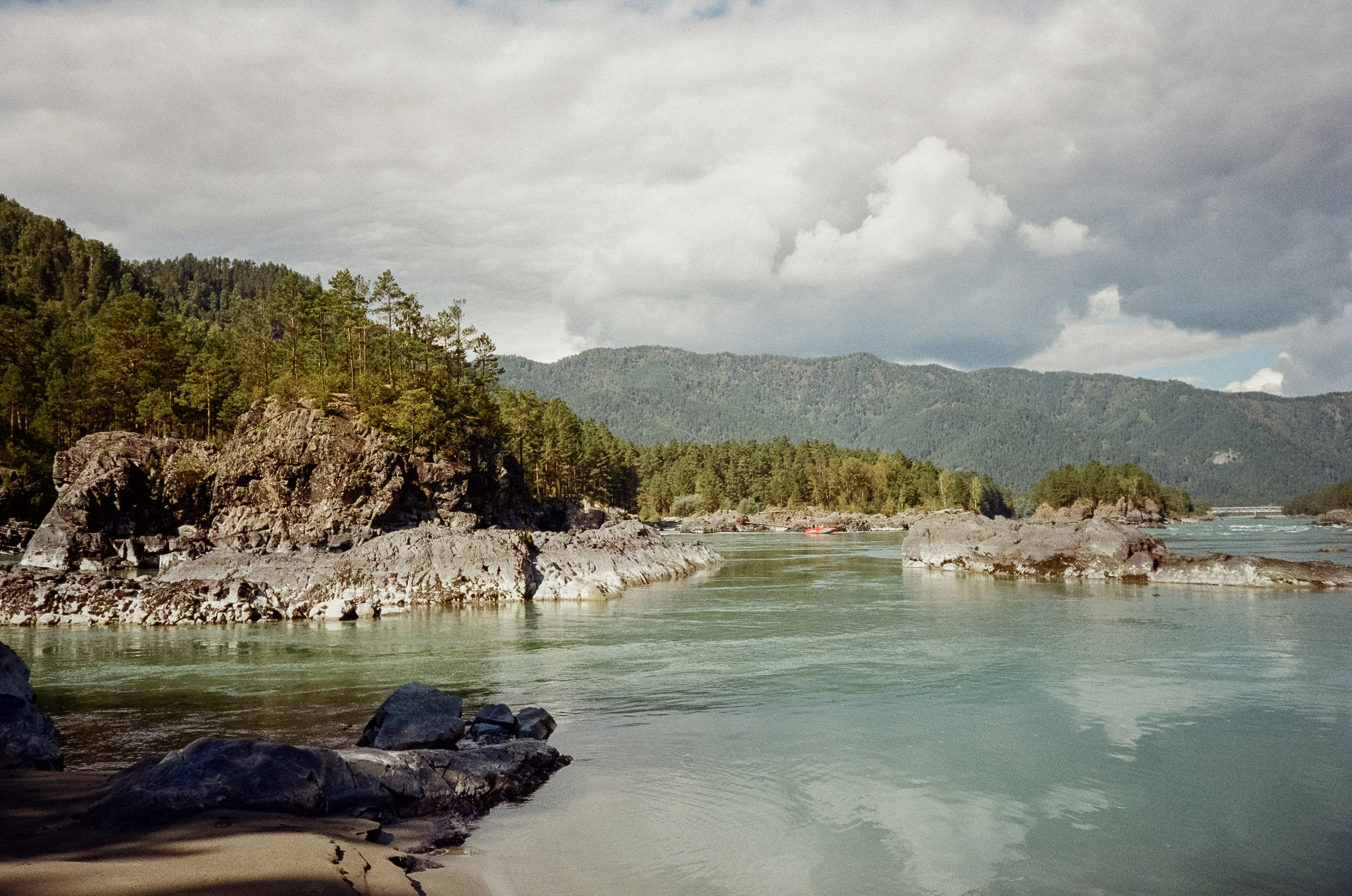 Кедровый остров. Бирюзовая Катунь. Фотограф-документалист Мария Осокина