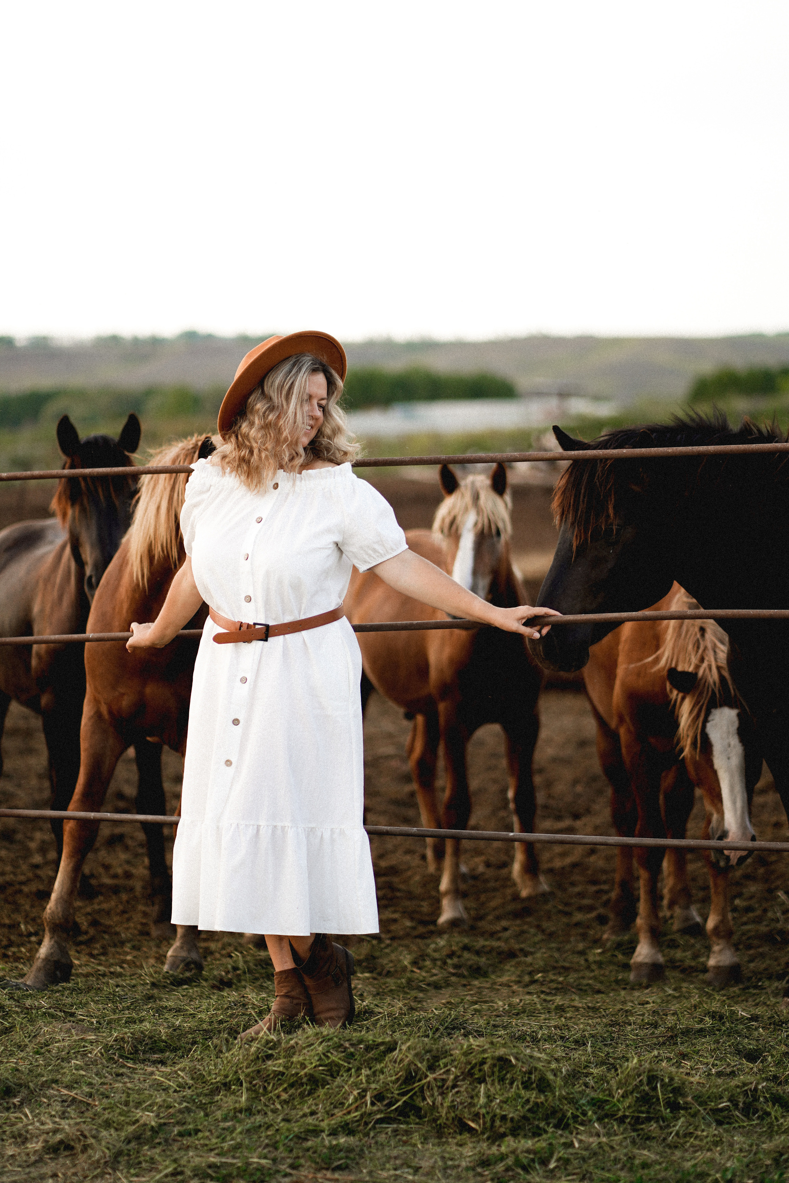 Агата и Юлия с лошадьми