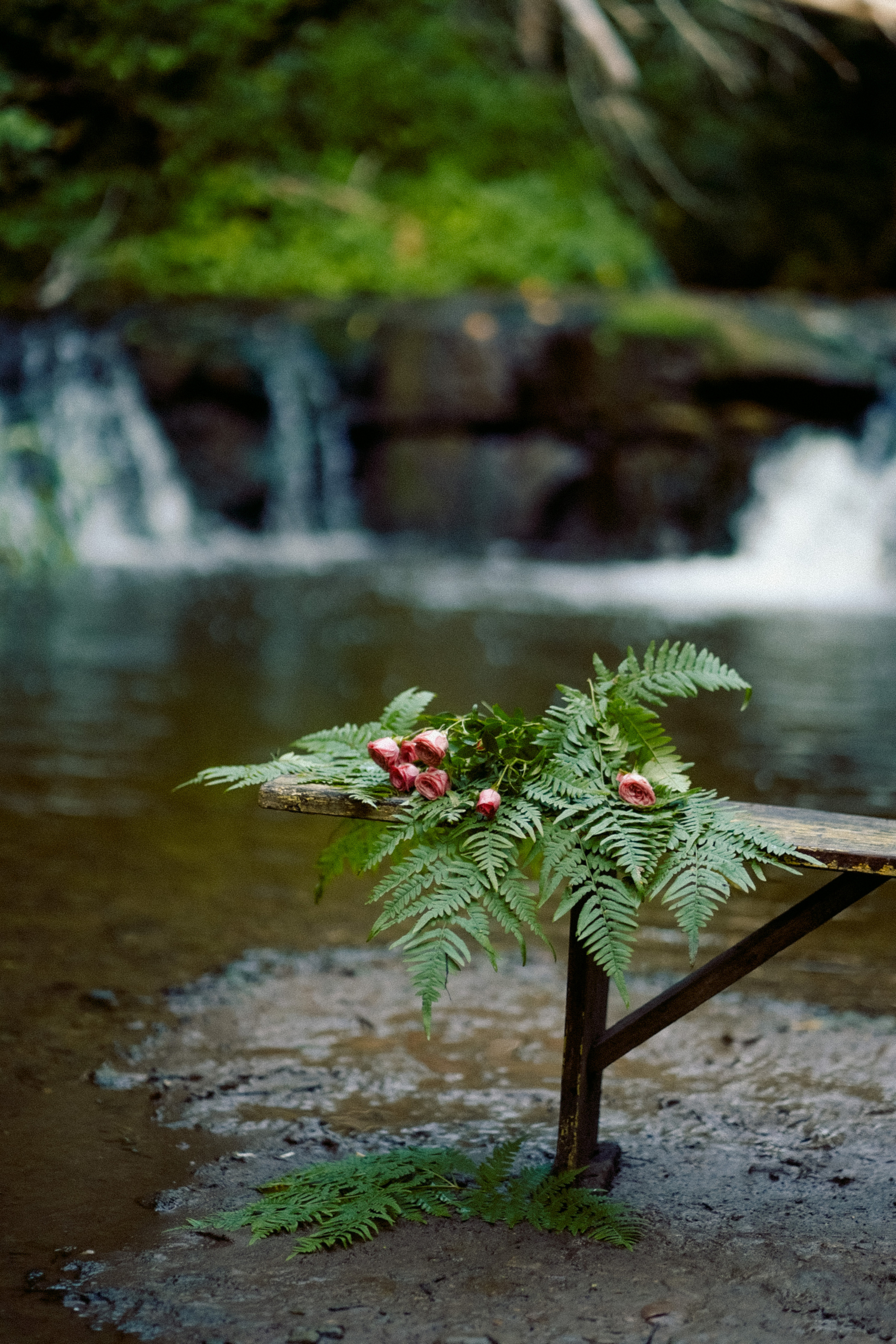 На водопаде