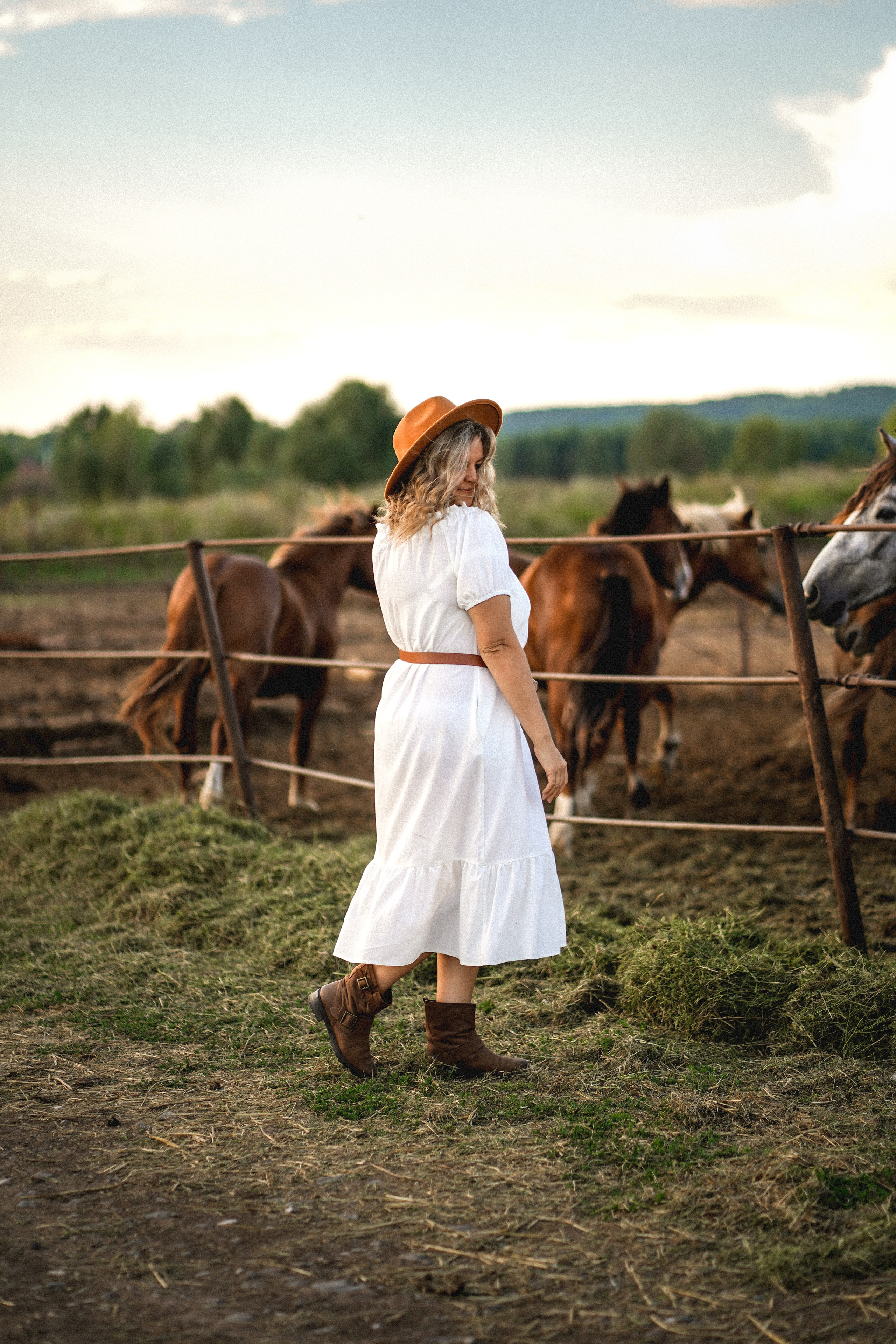 Агата и Юлия с лошадьми