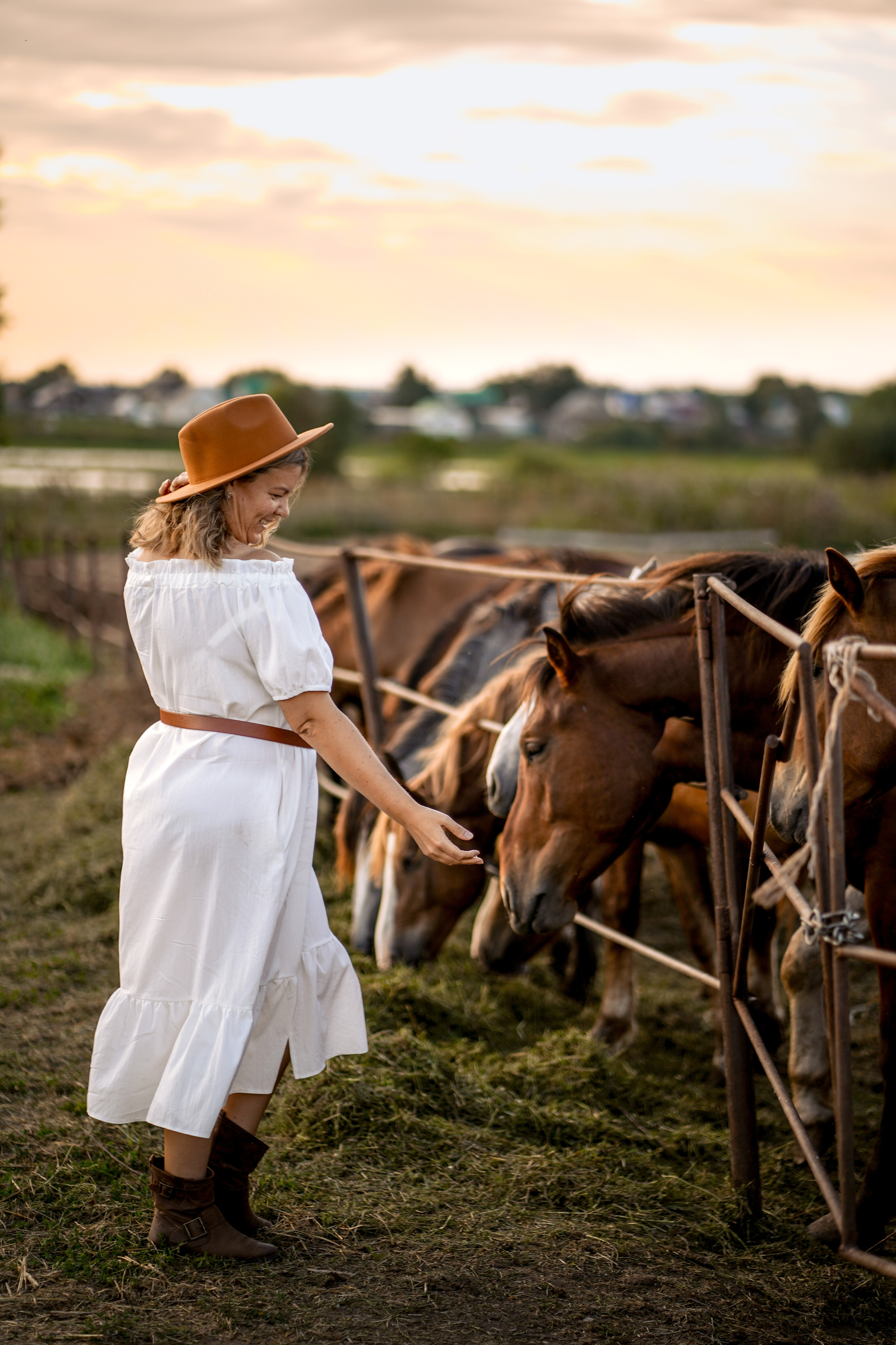 Агата и Юлия с лошадьми