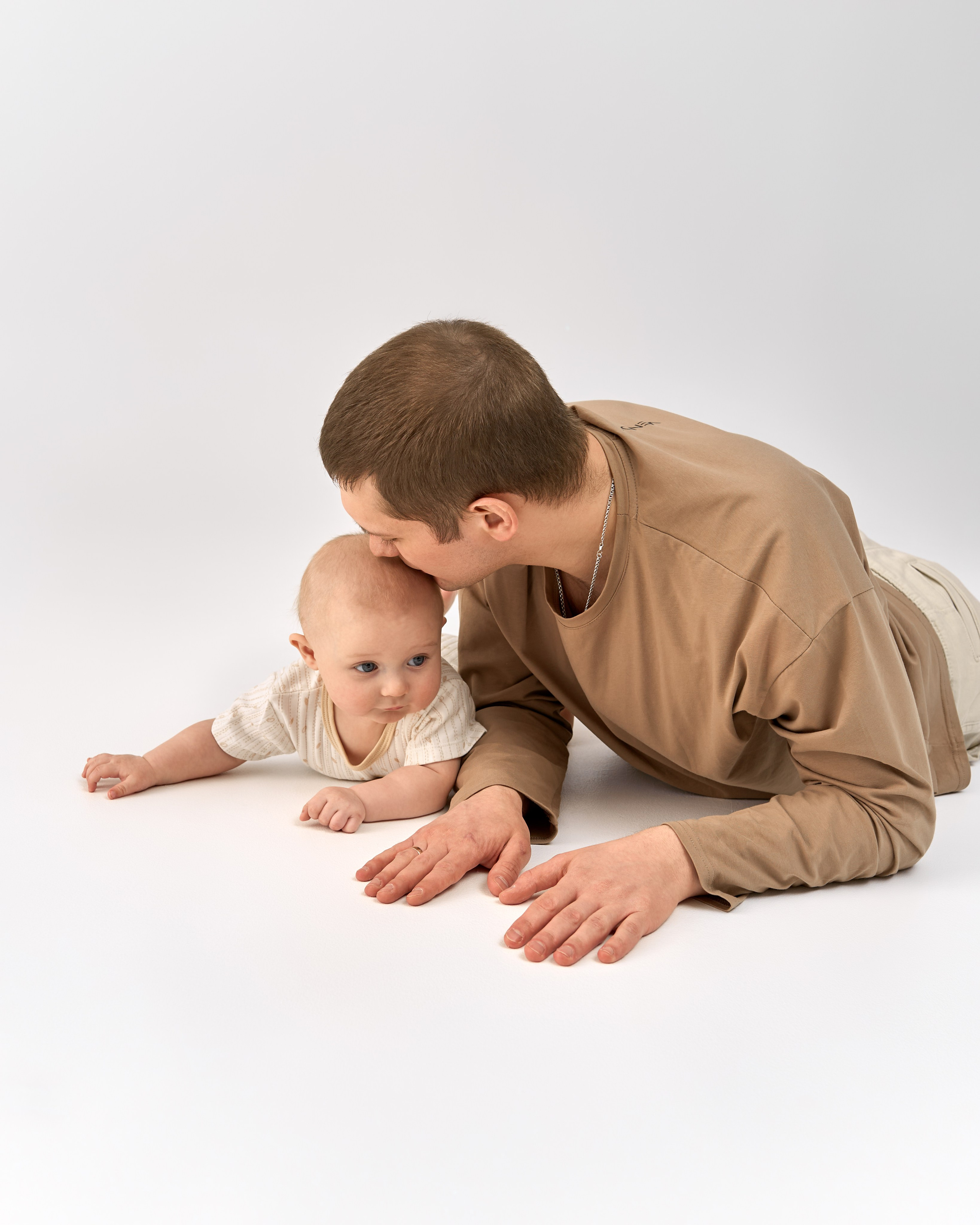 Семейная фотосьемка в стиле минимализм