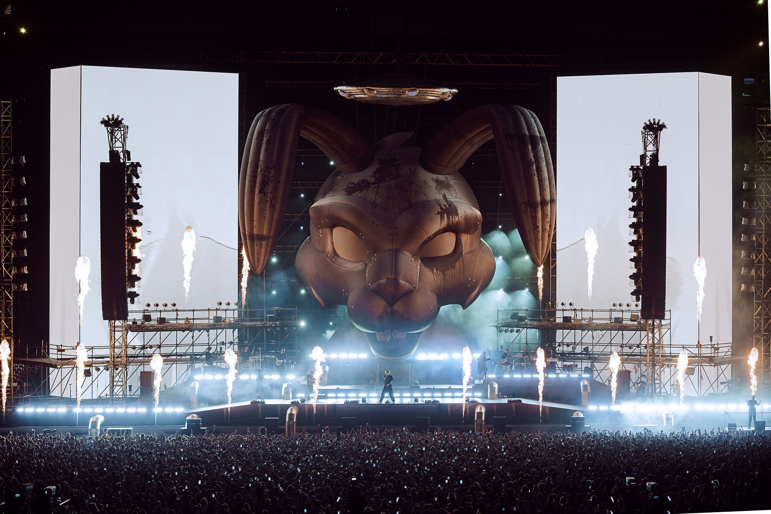 Солдаут Егора Крида в ВТБ Арена. Концертный и портретный фотограф Москва и Санкт-Петербург