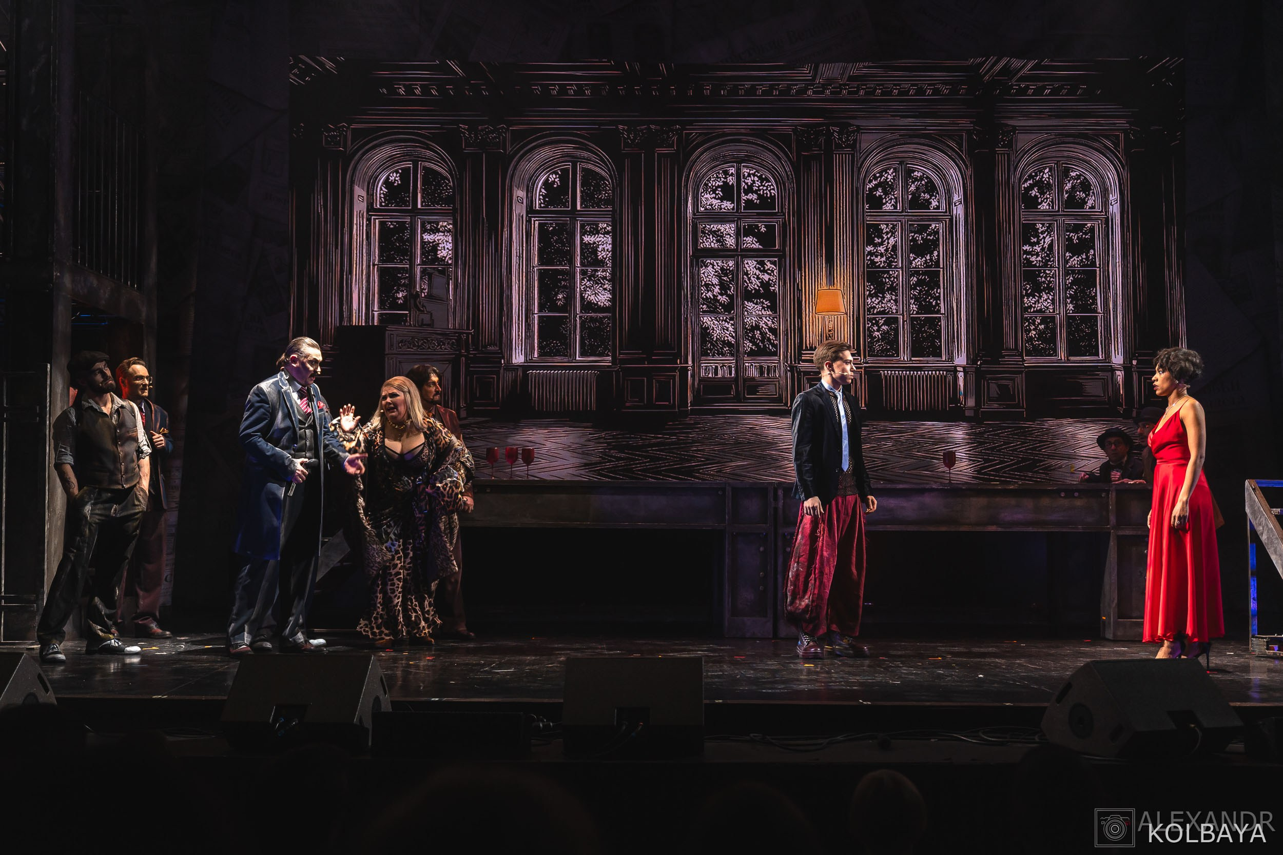 Фотографии со спектакля «Однажды в городе N». Концертный и театральный репортажный фотограф в Москве Александр Колбая