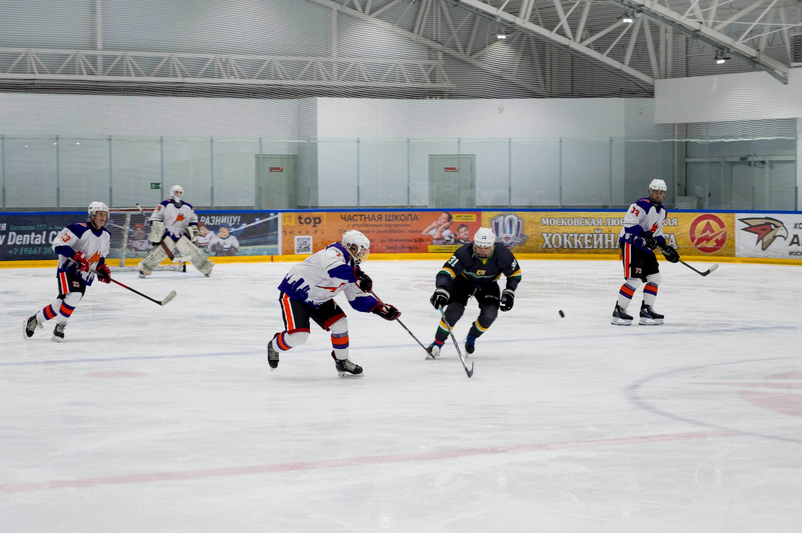 Хоккейный матч корпоративной команды Зарубежнефть. Репортажный фотограф и видеограф Слава Думчев. Тимбилдинги, отчетники, корпоративы