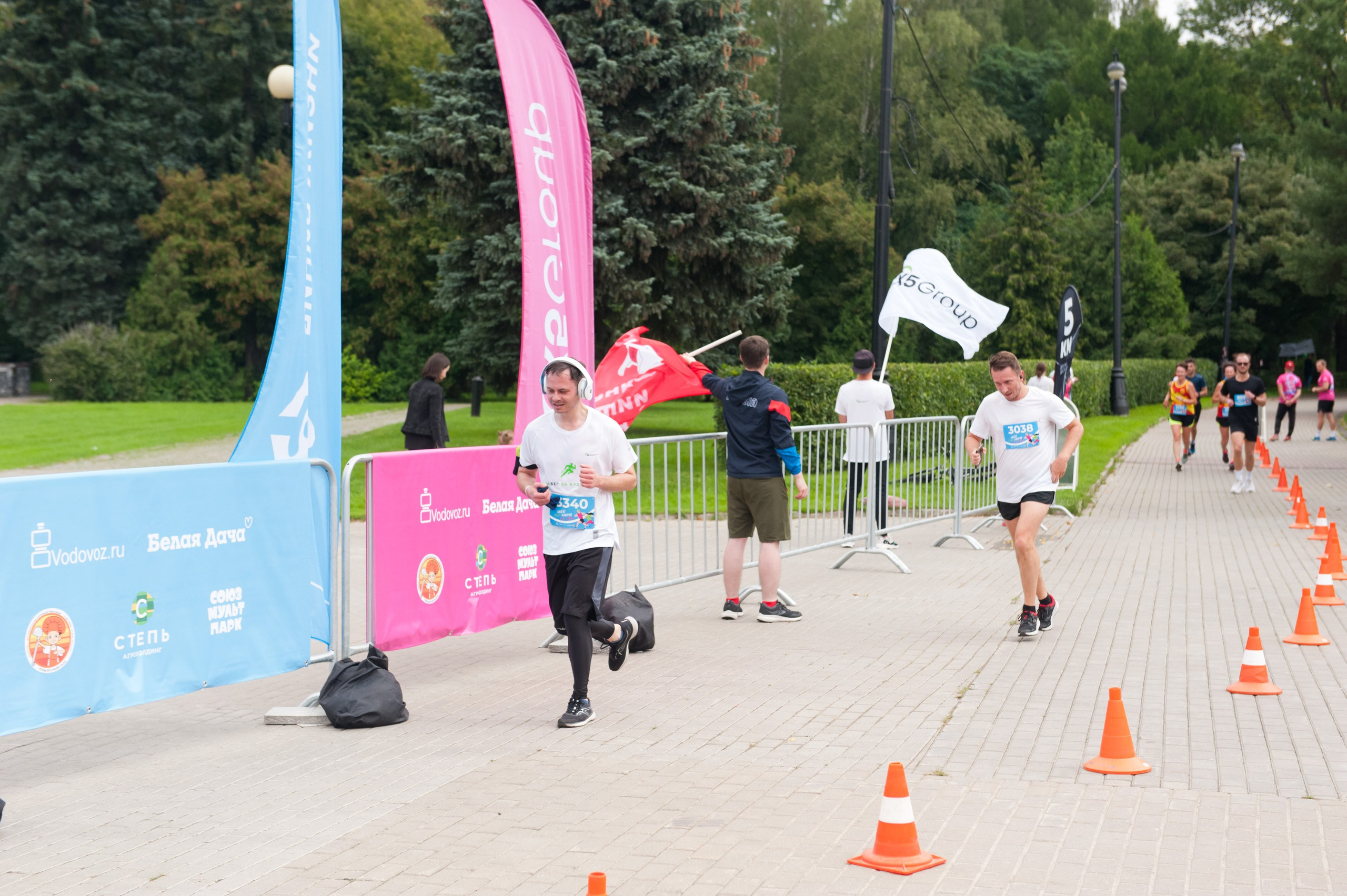 Корпоративное. Забег X5 Retail Group. Репортажный фотограф и видеограф Слава Думчев. Тимбилдинги, отчетники, корпоративы