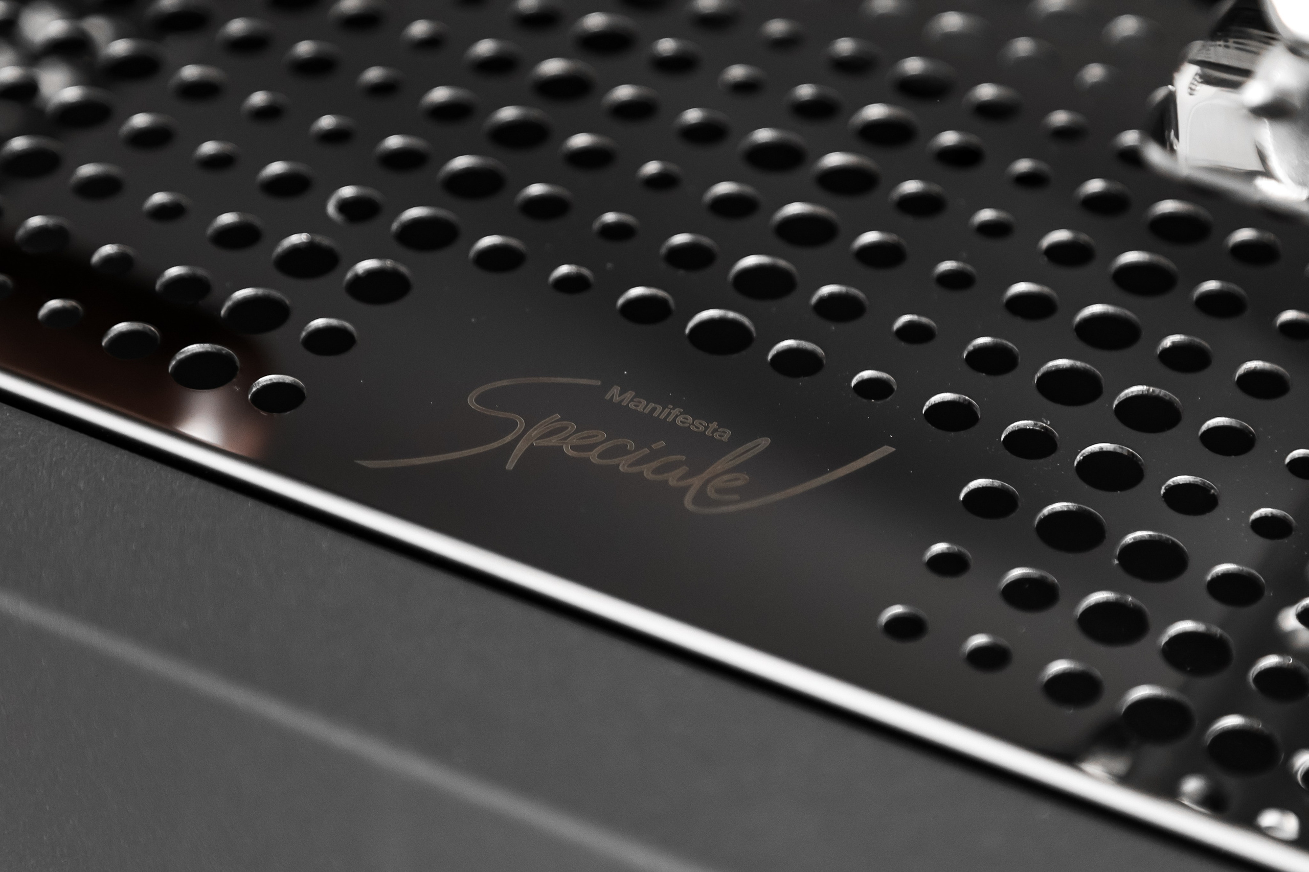 MANIFESTA SPECIALE FOR MARKETPLACE. Mixturecaptures