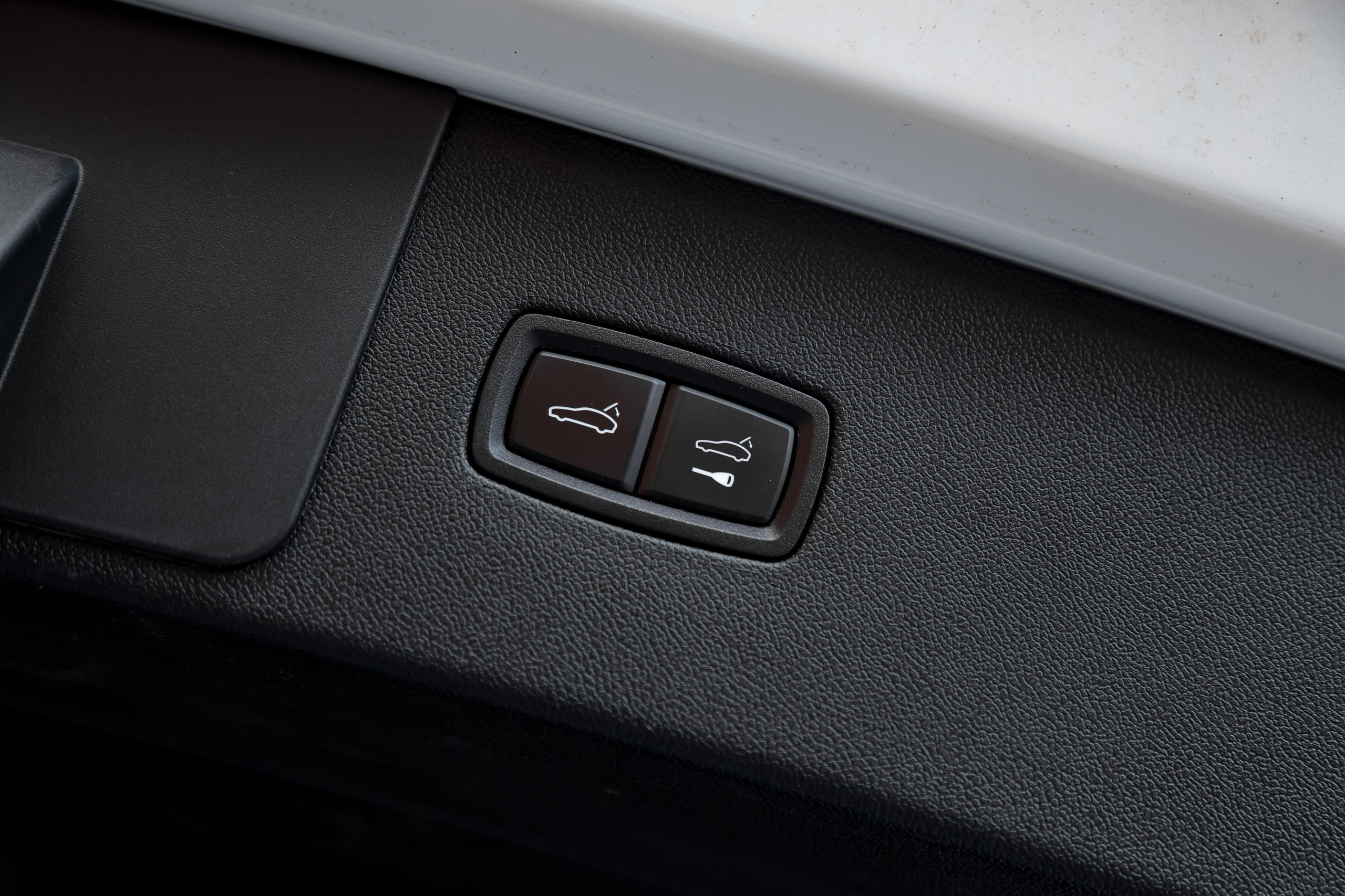 2020 Porsche Cayenne 3.0 AT. Mixturecaptures