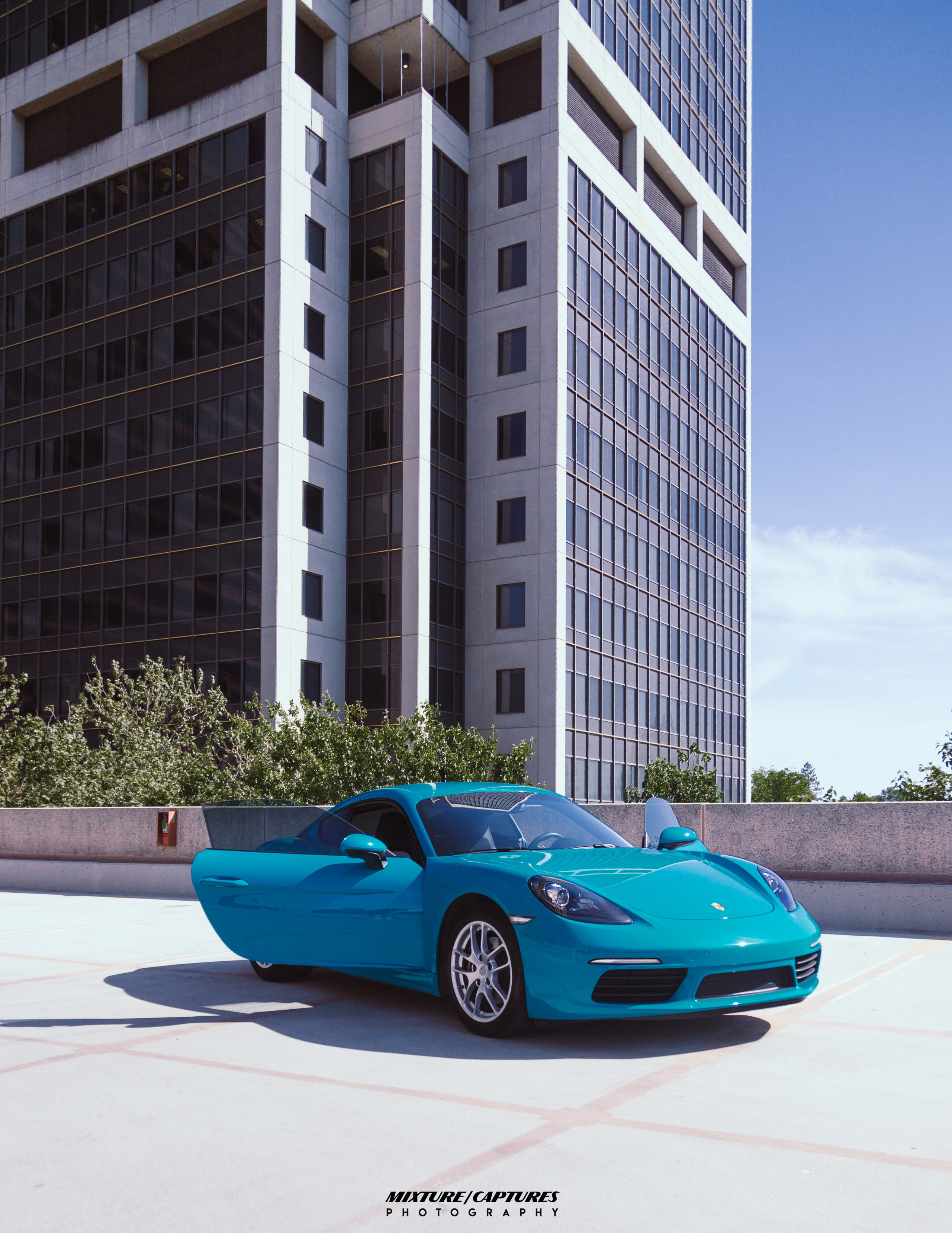 2019 Porsche 718 Cayman. Mixturecaptures
