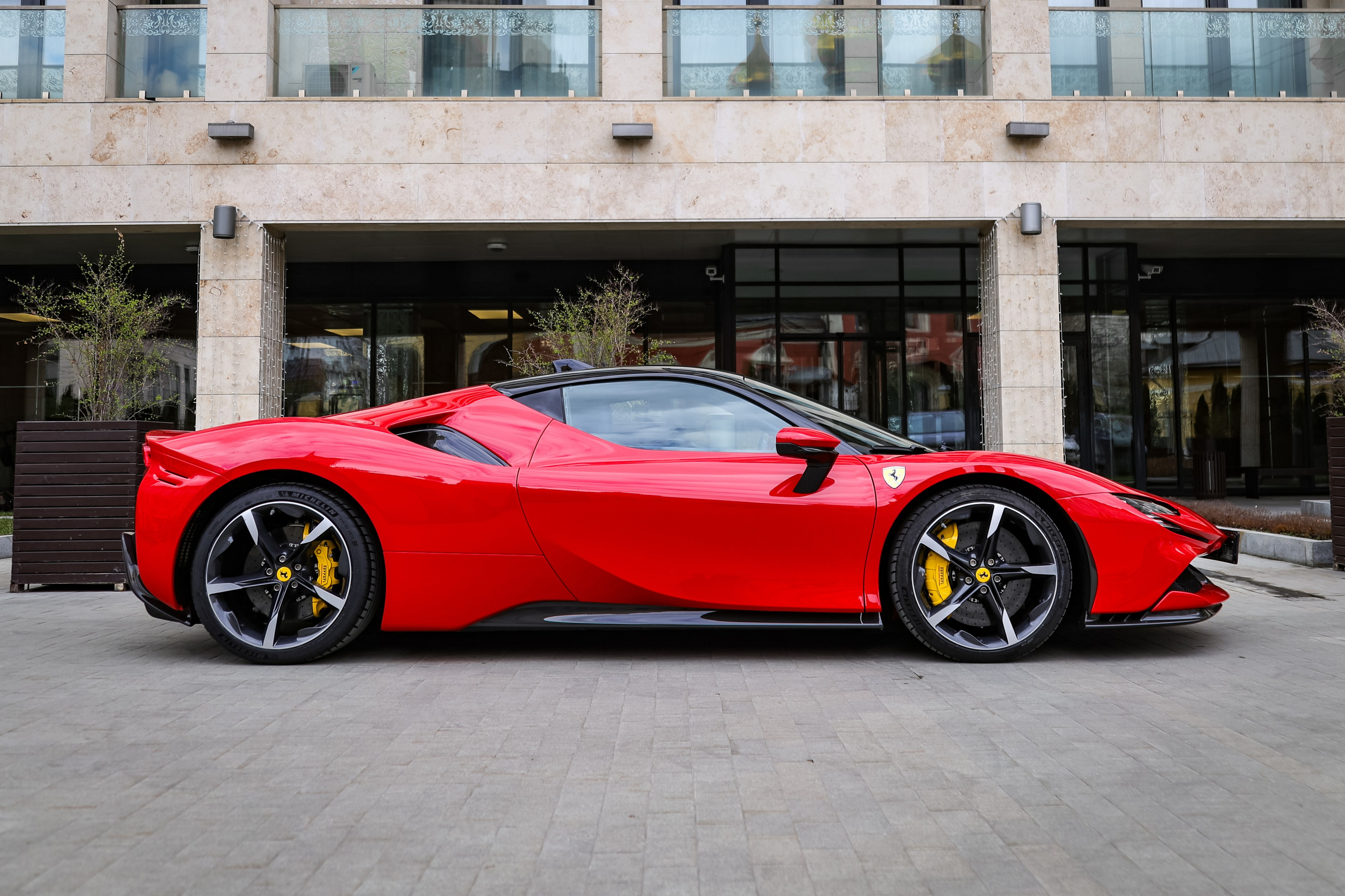 FERRARI SF90 STRADALE. Mixturecaptures