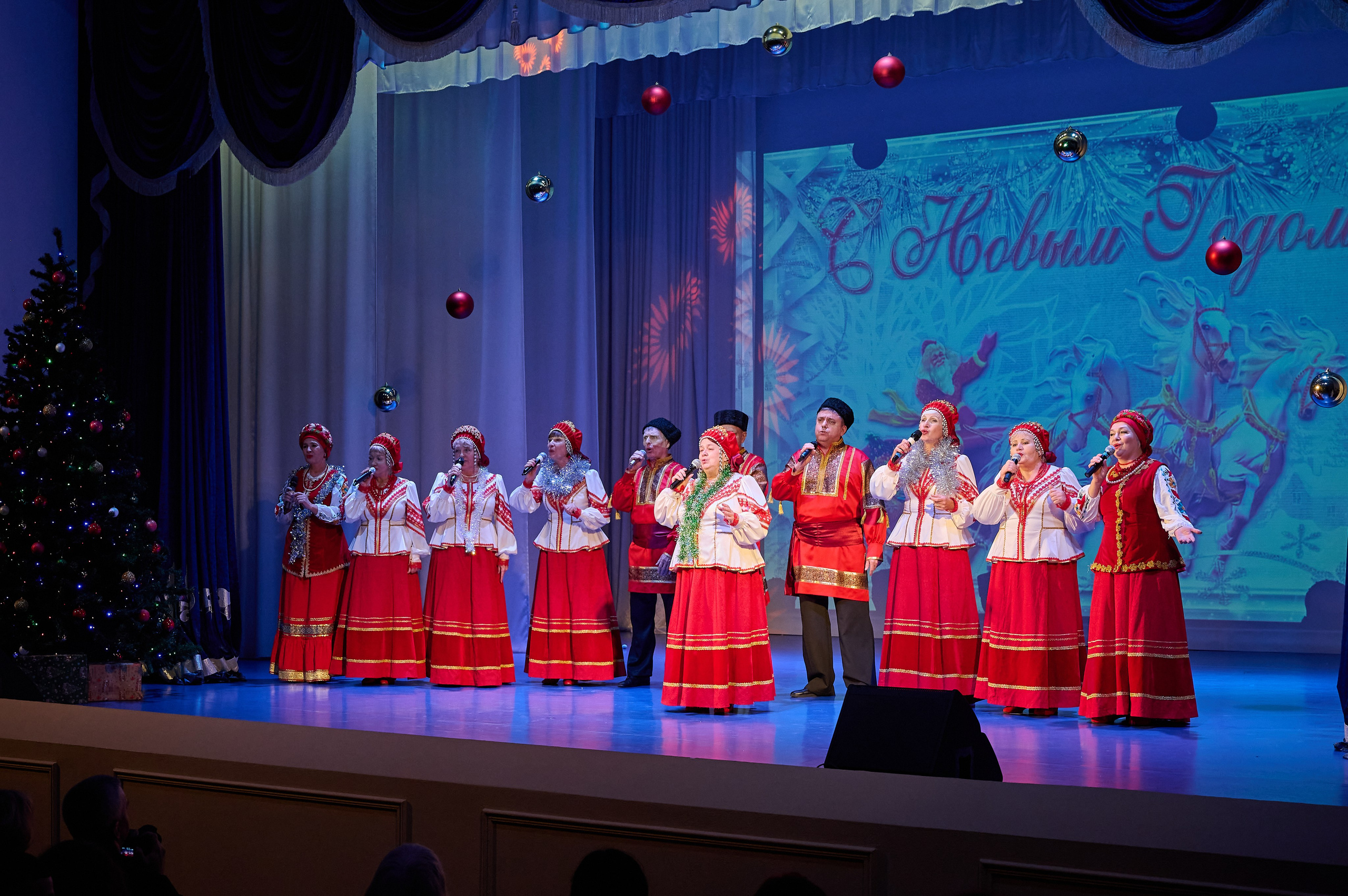 Концерт в ДК Марьина роща. Жизнь курорта Кабардинка в фотографиях