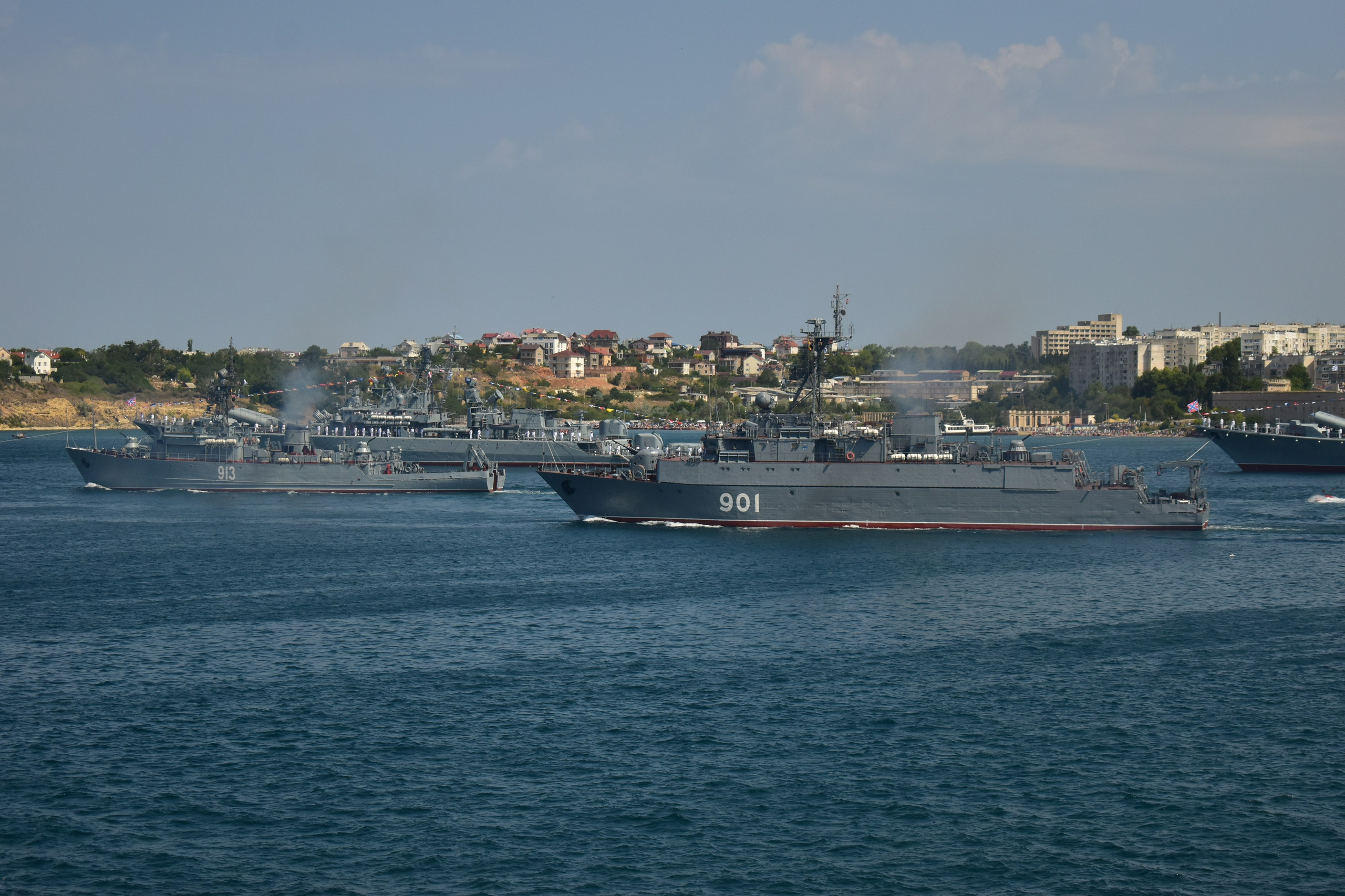 Парад ВМФ. Фотограф-ретушер в Крыму Юля Лобурец