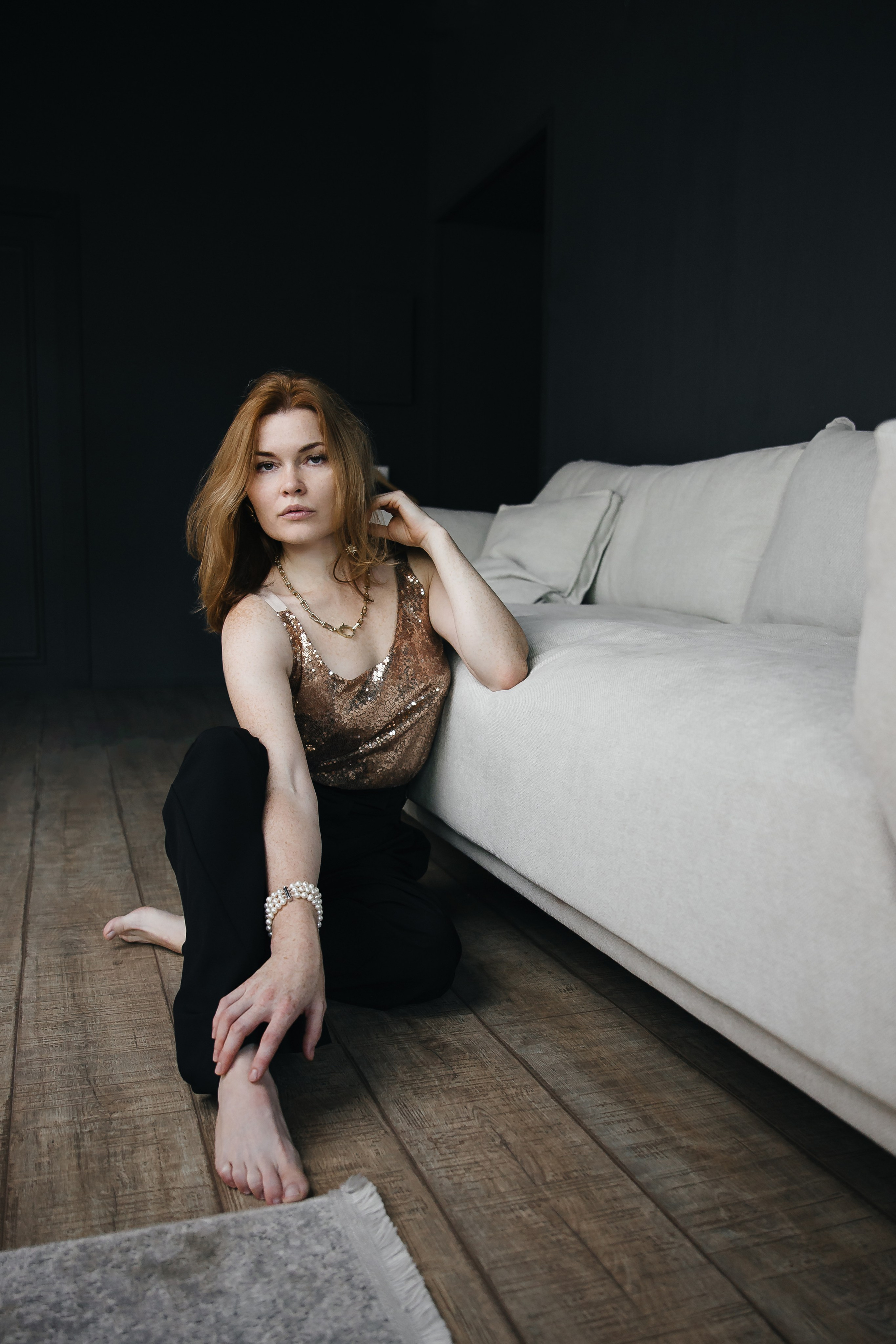 Инна Самарина_контент в темной студии. Фотограф Воронеж, Новая Усмань Мария Бублик