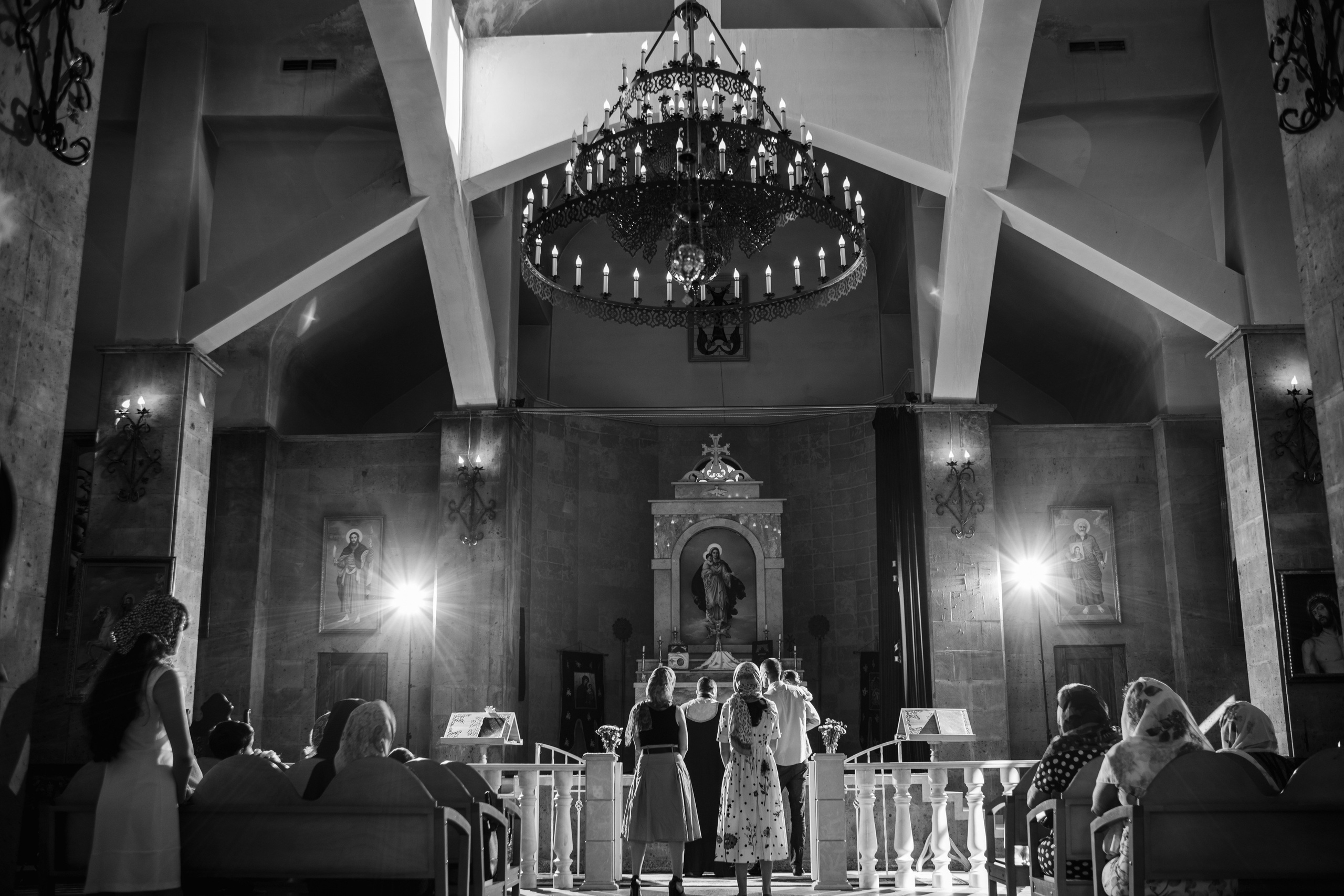 Армянская церковь. Семейный фотограф на крещение и венчание