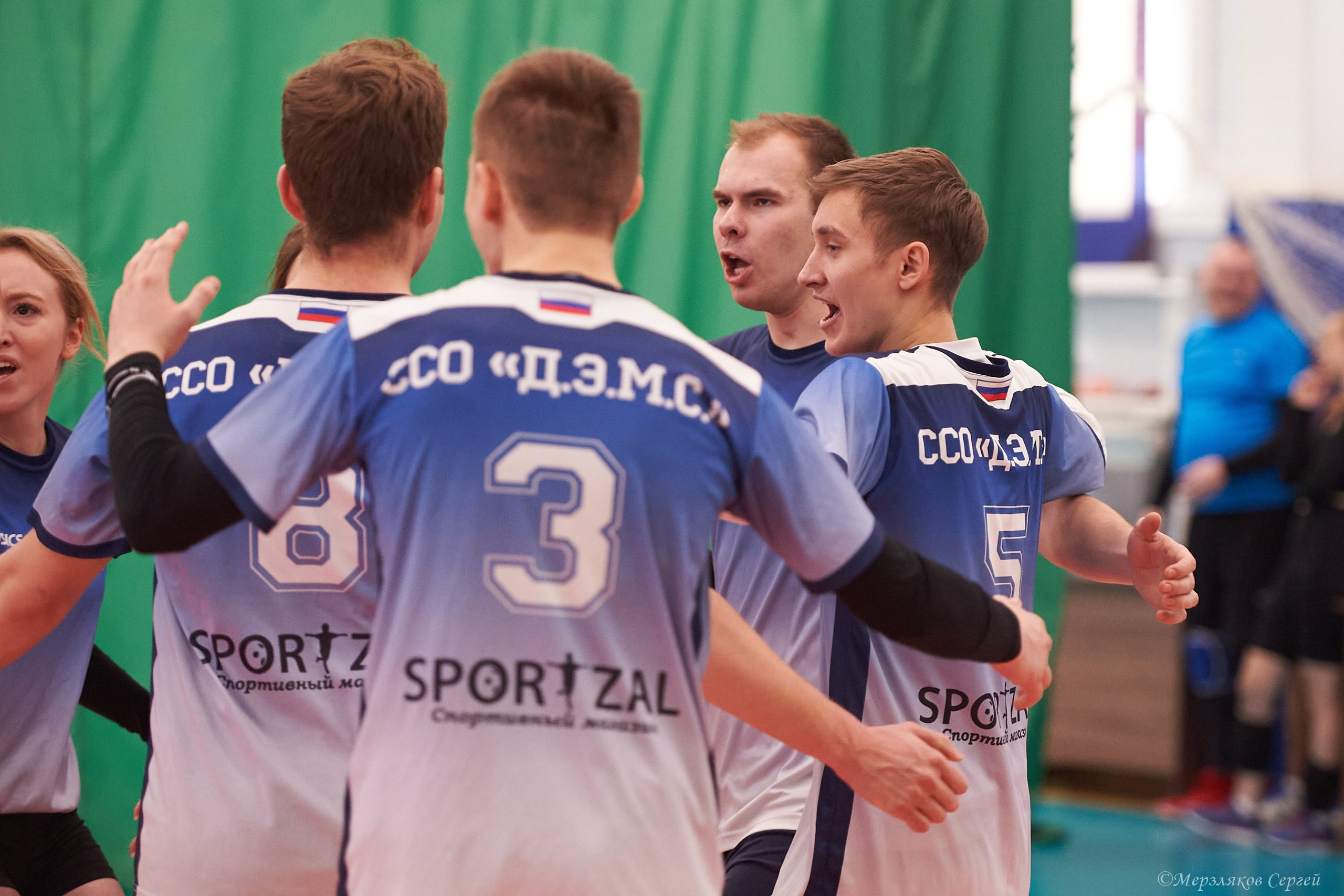 Новогодний волейбольный турнир. Ижевск. 16.12.23. Спортивный репортажный фотограф в Ижевске Сергей Мерзляков