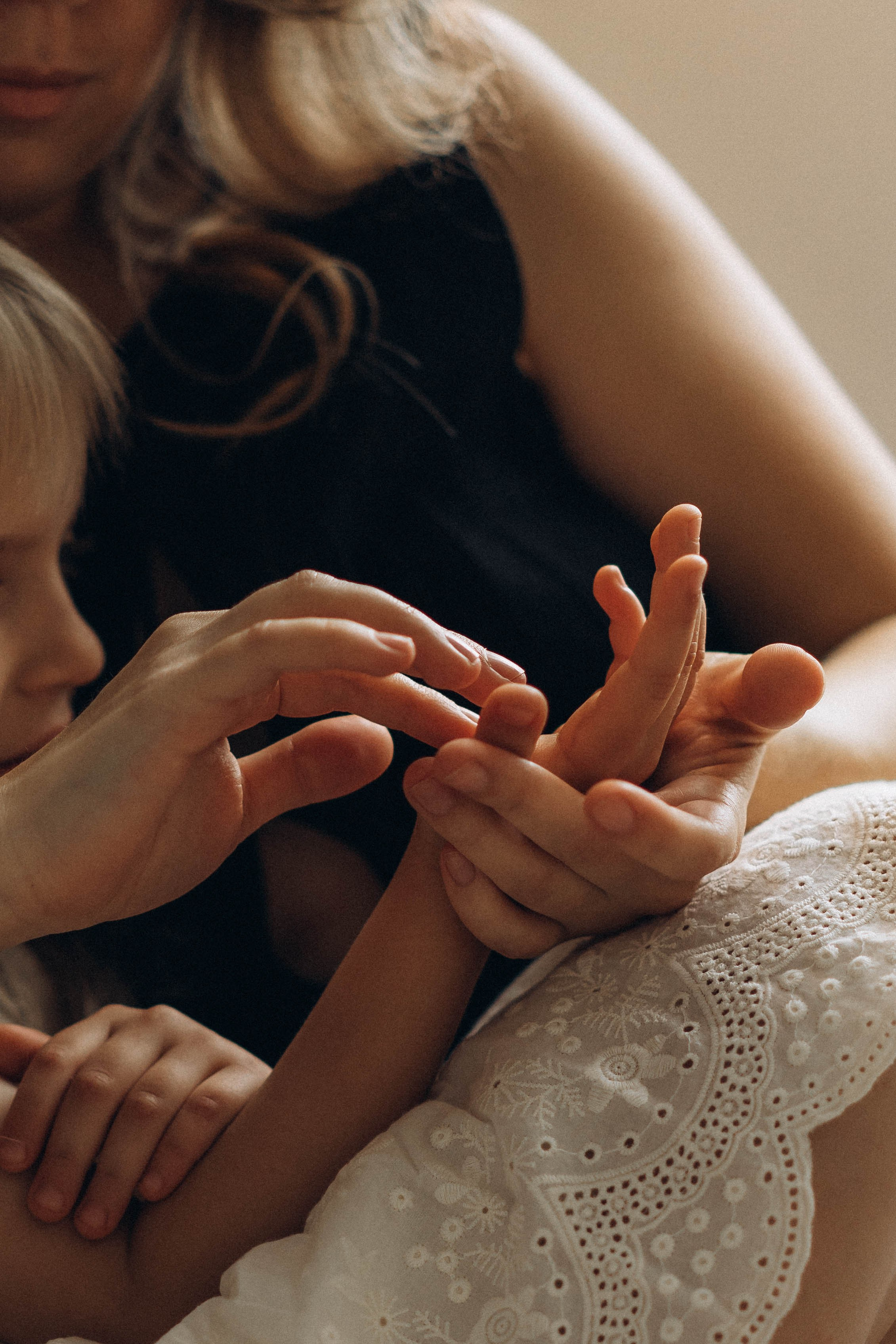 Фотосессия домашняя мама и дочка. Фотограф Екатеринбург Кокшарова Александра