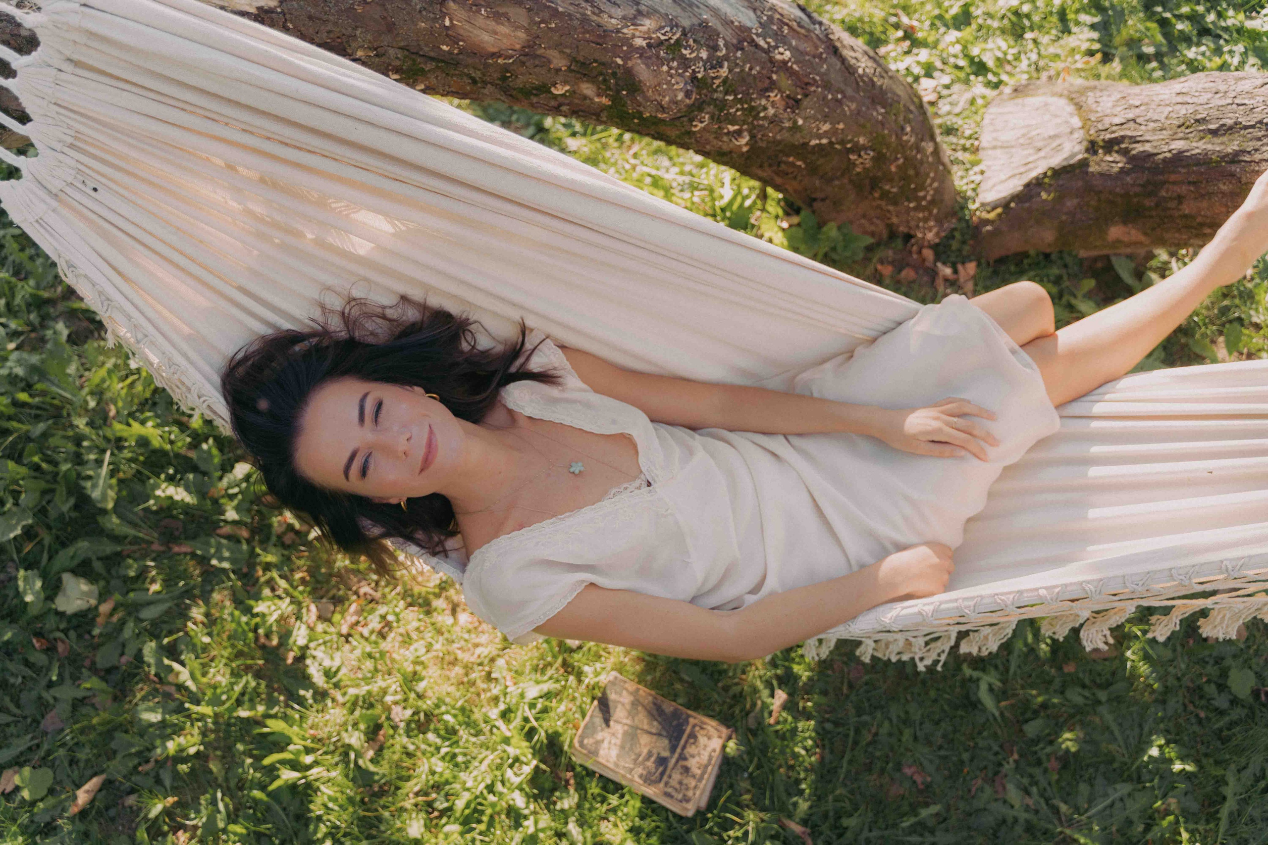 Яблоневый сад и гамак. Фотограф и видеограф в Москве и Абу Даби Мария Кулагина