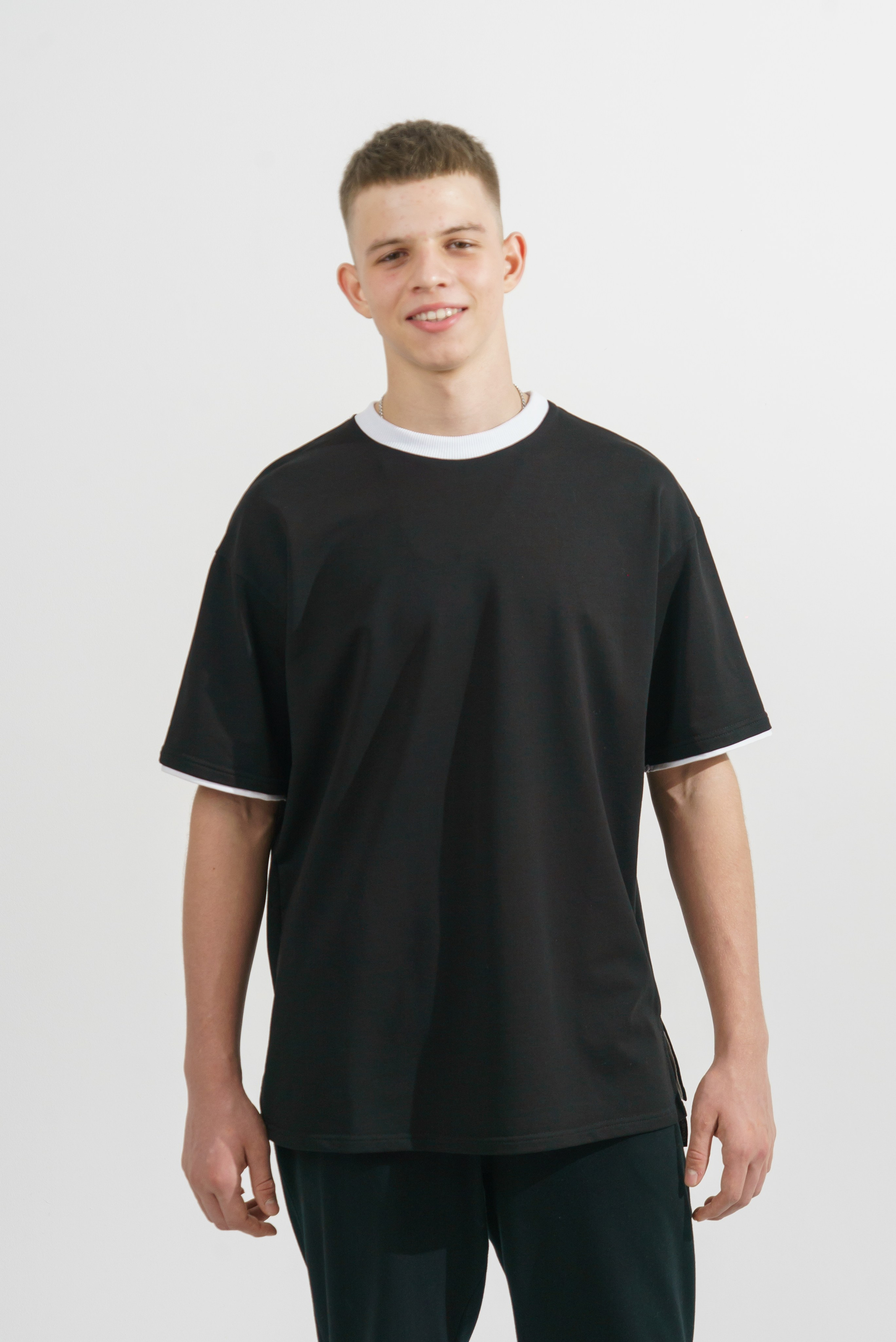 Предметная фотосъемка одежды для Wildberries и Ozon — бренды Краснодара. Фото и видеосъемка одежды для маркетплейсов Ozon, Wildberries. Шедевры для Вас! Фотограф и Видеограф в Краснодаре Пахиев Руслан