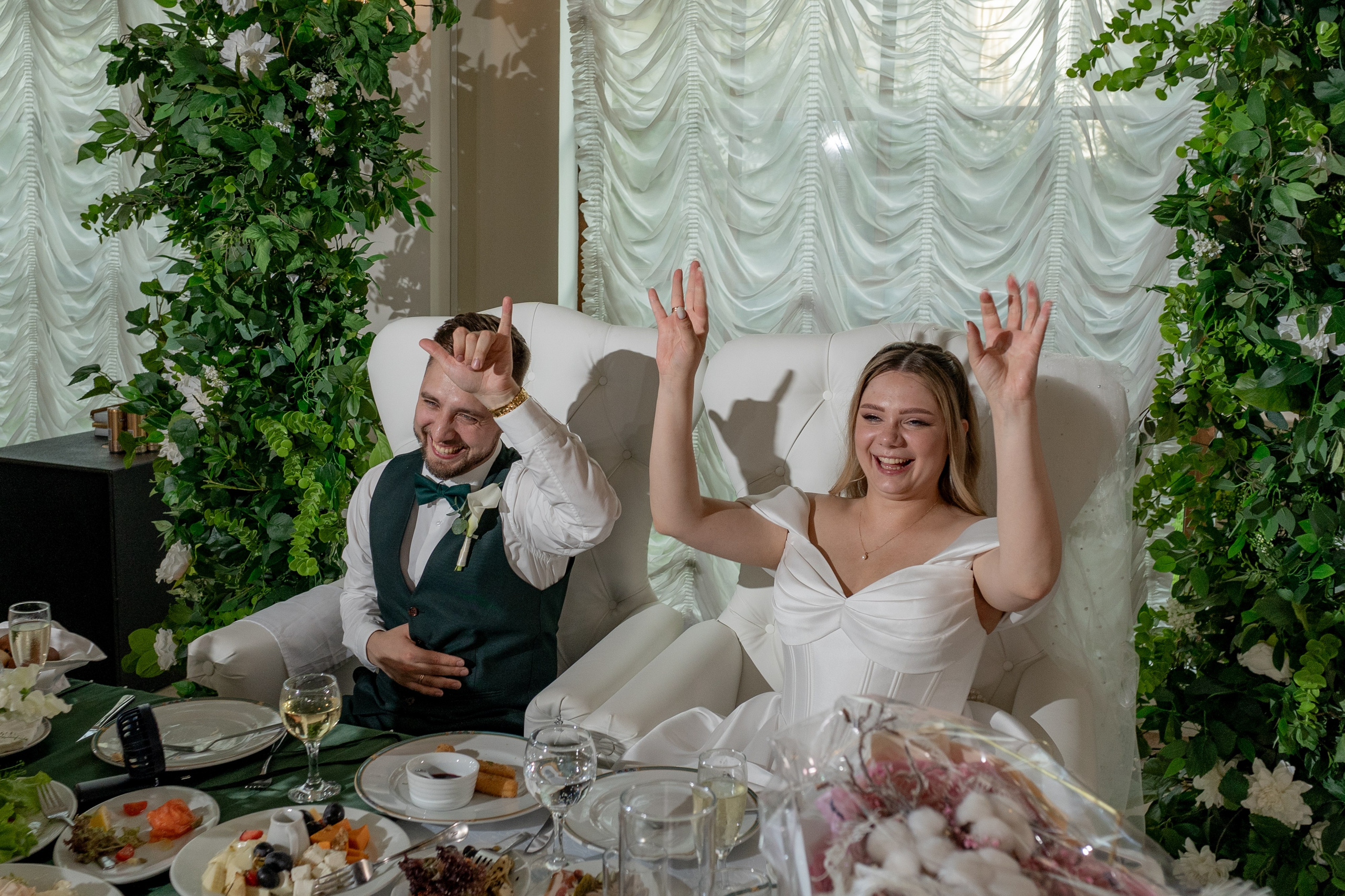 Свадебная фотосессия в отеле Хилтон. Свадебный фотограф Александр Невский в Санкт-Петербурге