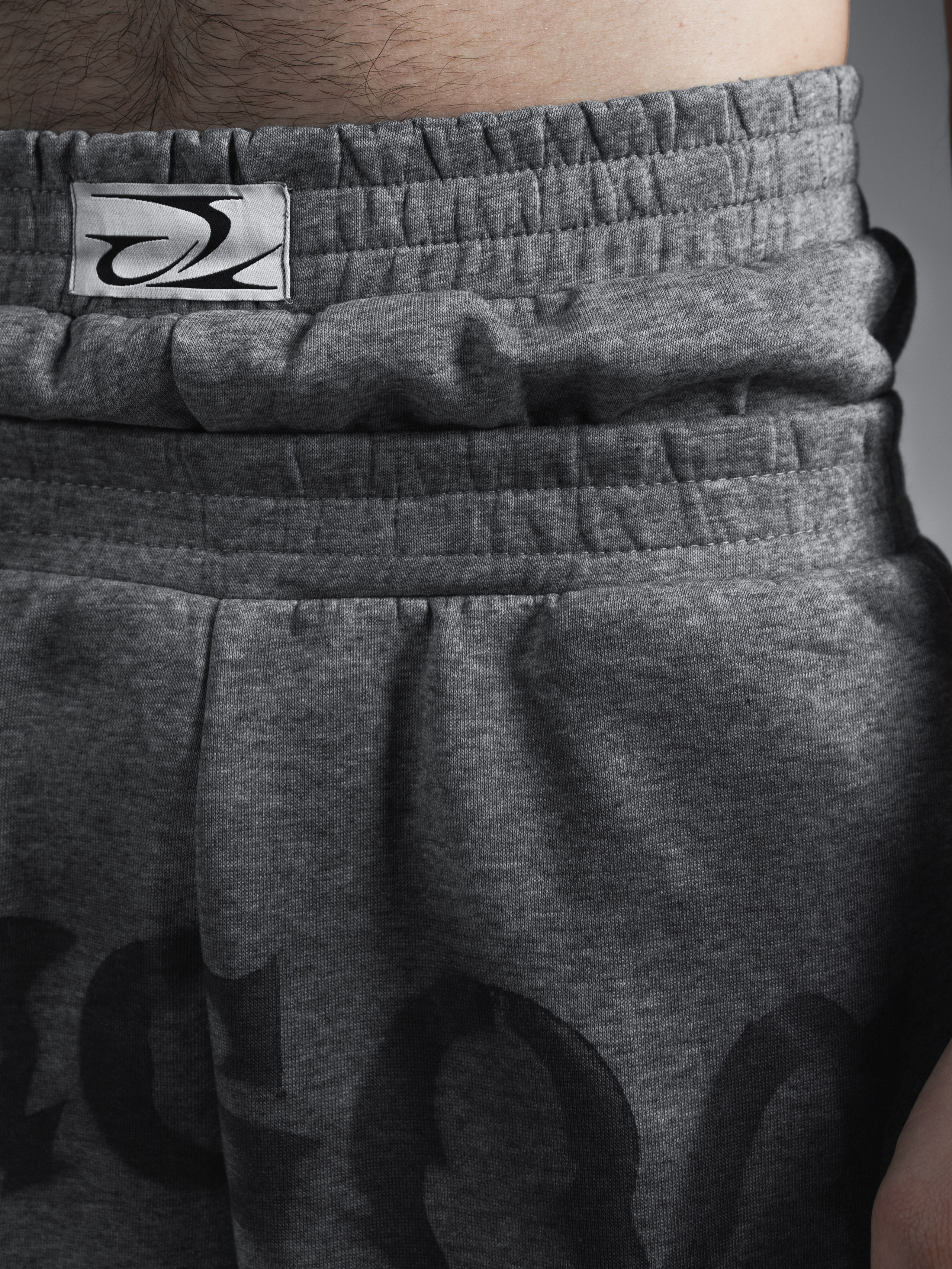 КАТАЛОГ | серый фон. RUNA production — стильные съемки для брендов