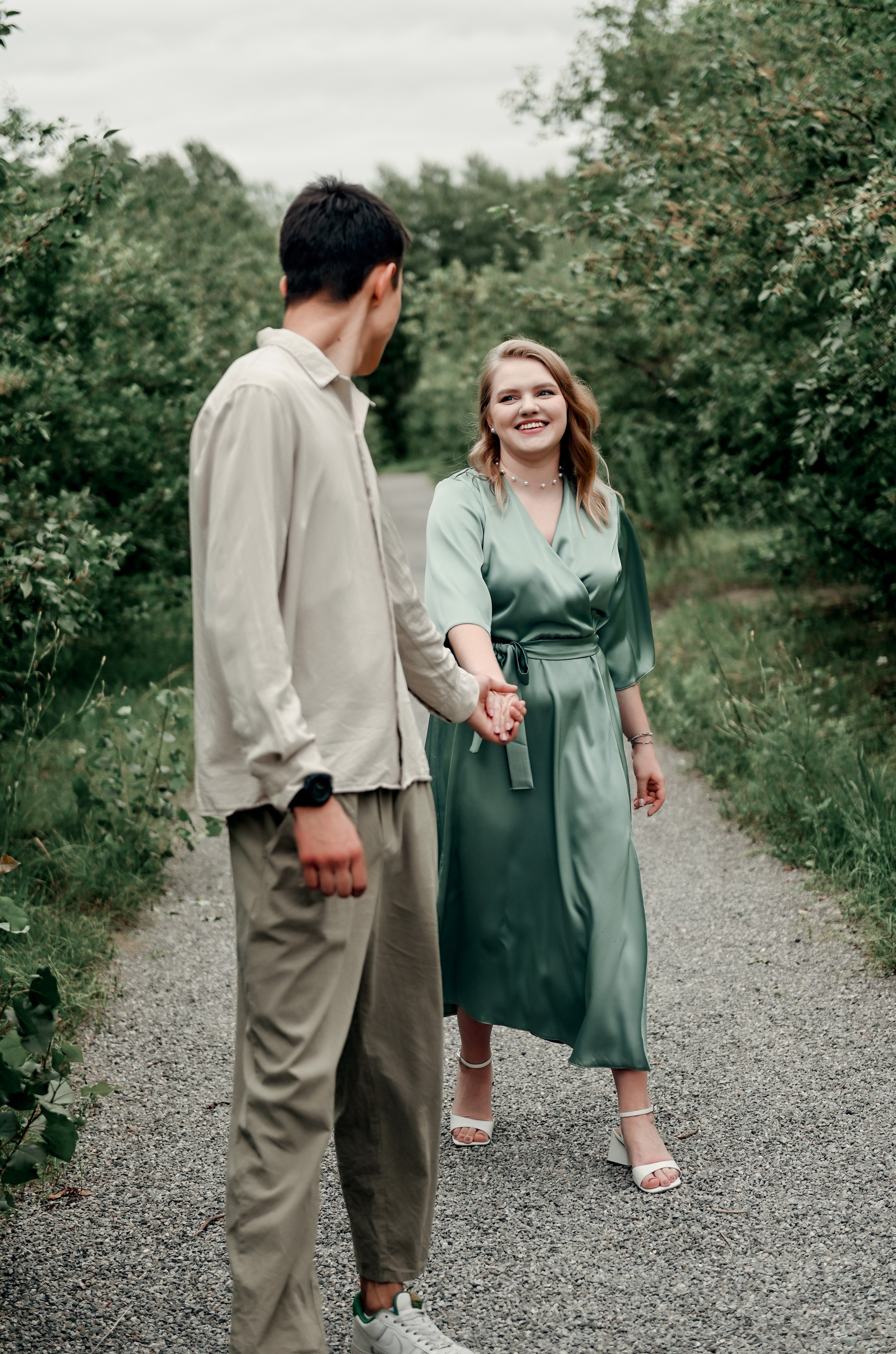 Love story прогулка вместе с песиком))). Свадебный, семейный, детский, контент фотограф в Омске Максим Ильин