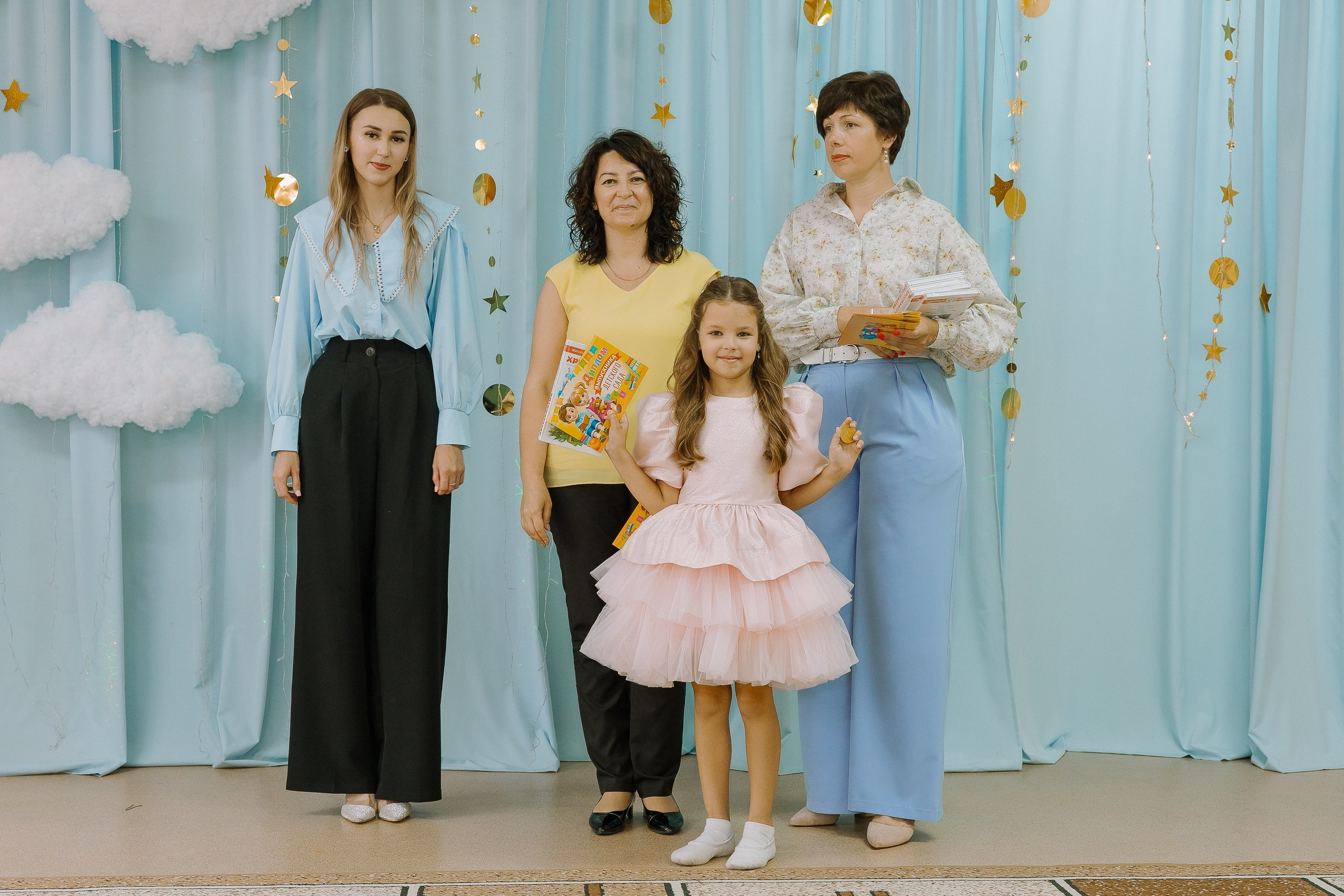 Выпускной в ДС -29. Выпускные альбомы Натальи Бутко: Новороссийск, Анапа, Геленджик