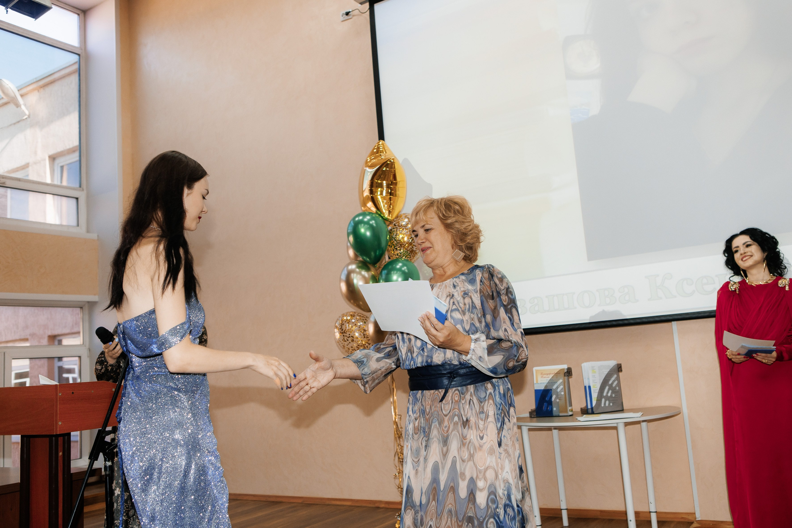 Выпускной Гимназия 12 2024 г. Свадебный и портретный Фотограф в Липецке Дмитрий Котюков