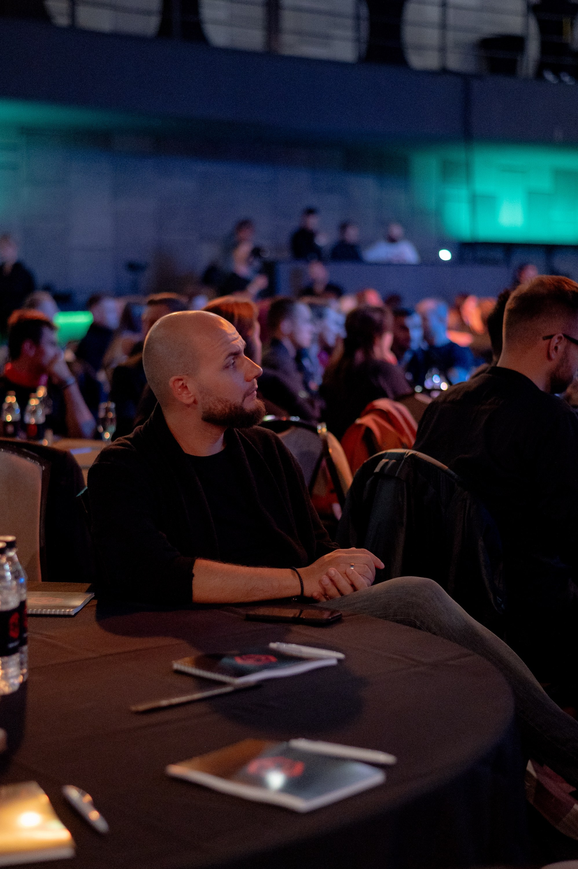 Манифестор. Фотограф в Москве. Антон S