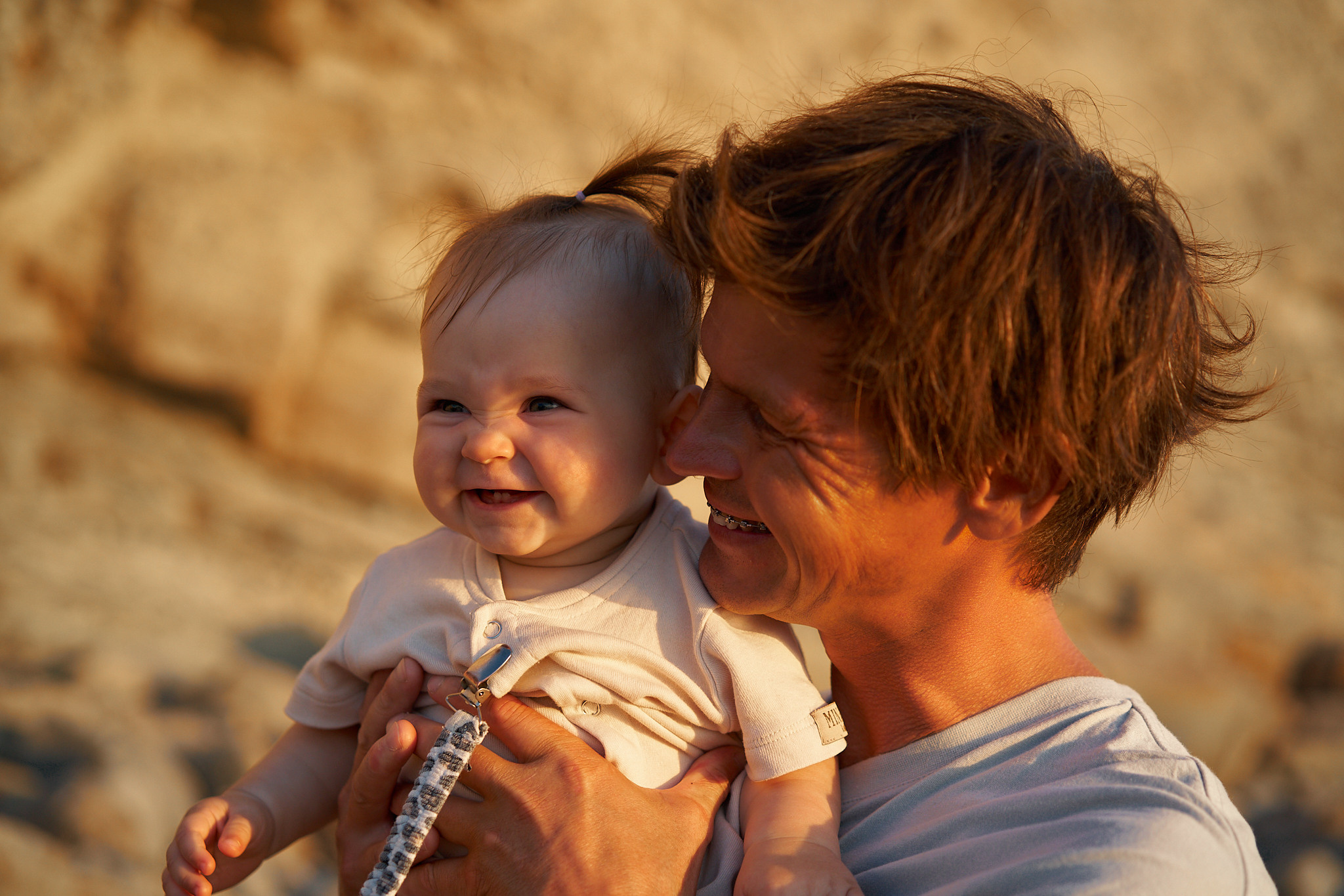 Богдан, Аня и Сати: закат на берегу моря. Фотограф в Анапе Надежда Соловьёва