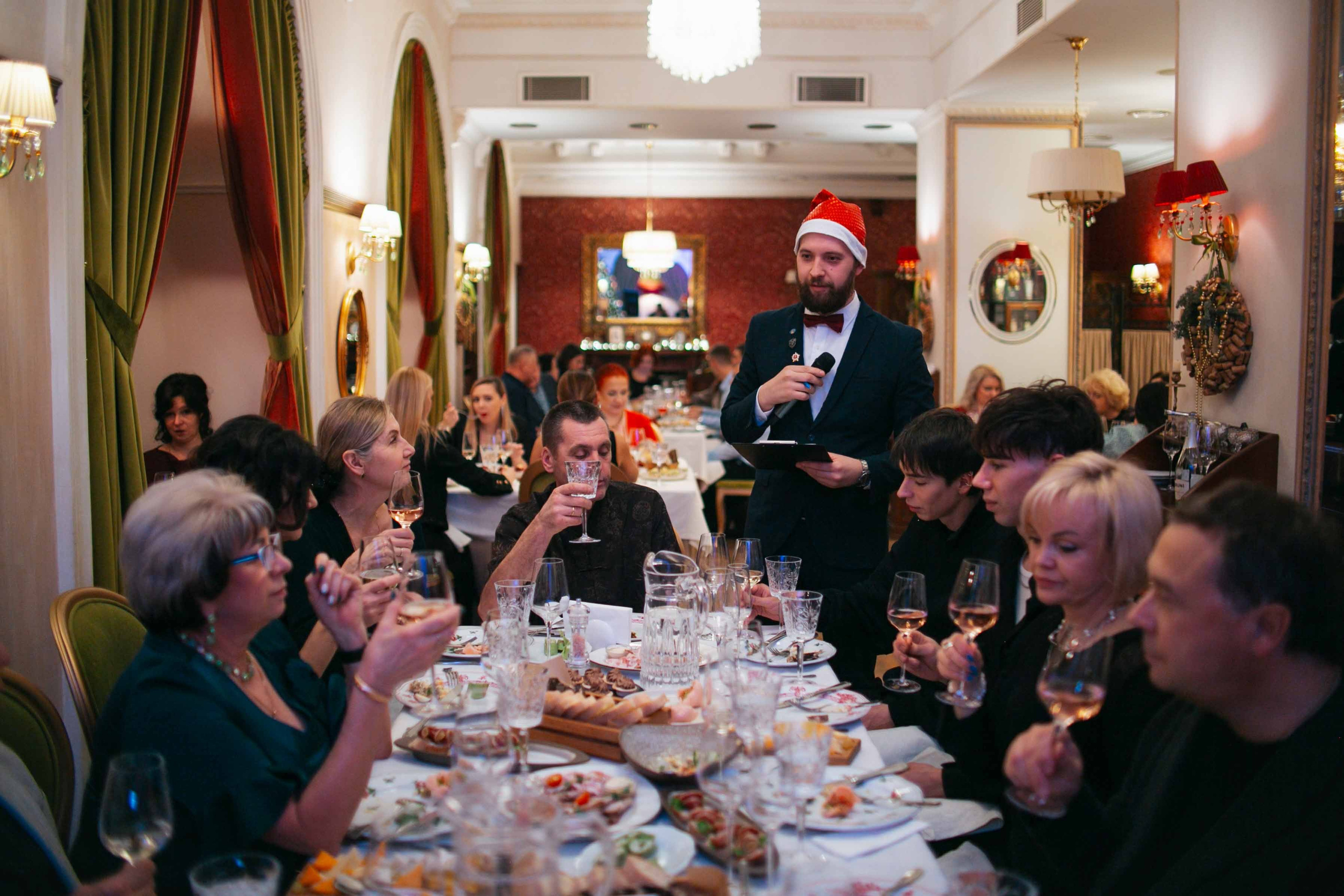 Вечер в «Дежавю». Ваш репортажный фотограф Артемий Антонов