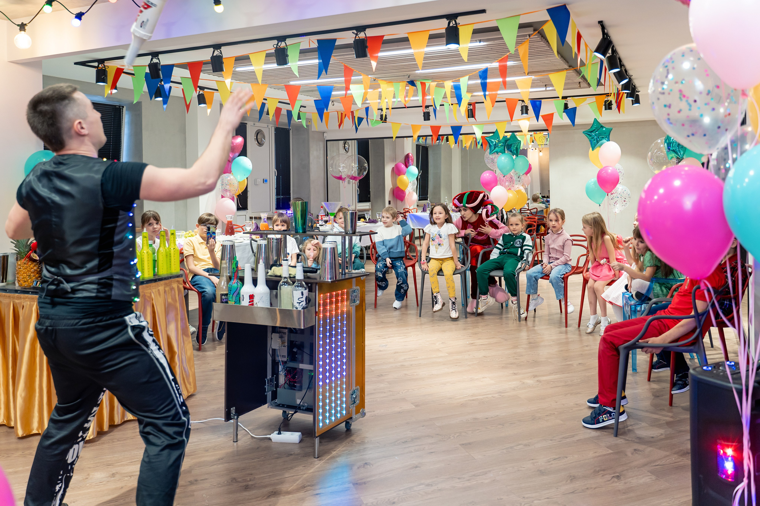 Фотограф на детский день рождения Москва. Фотограф \ Видеограф на Крещение, Венчание Москва| Семейные съемки