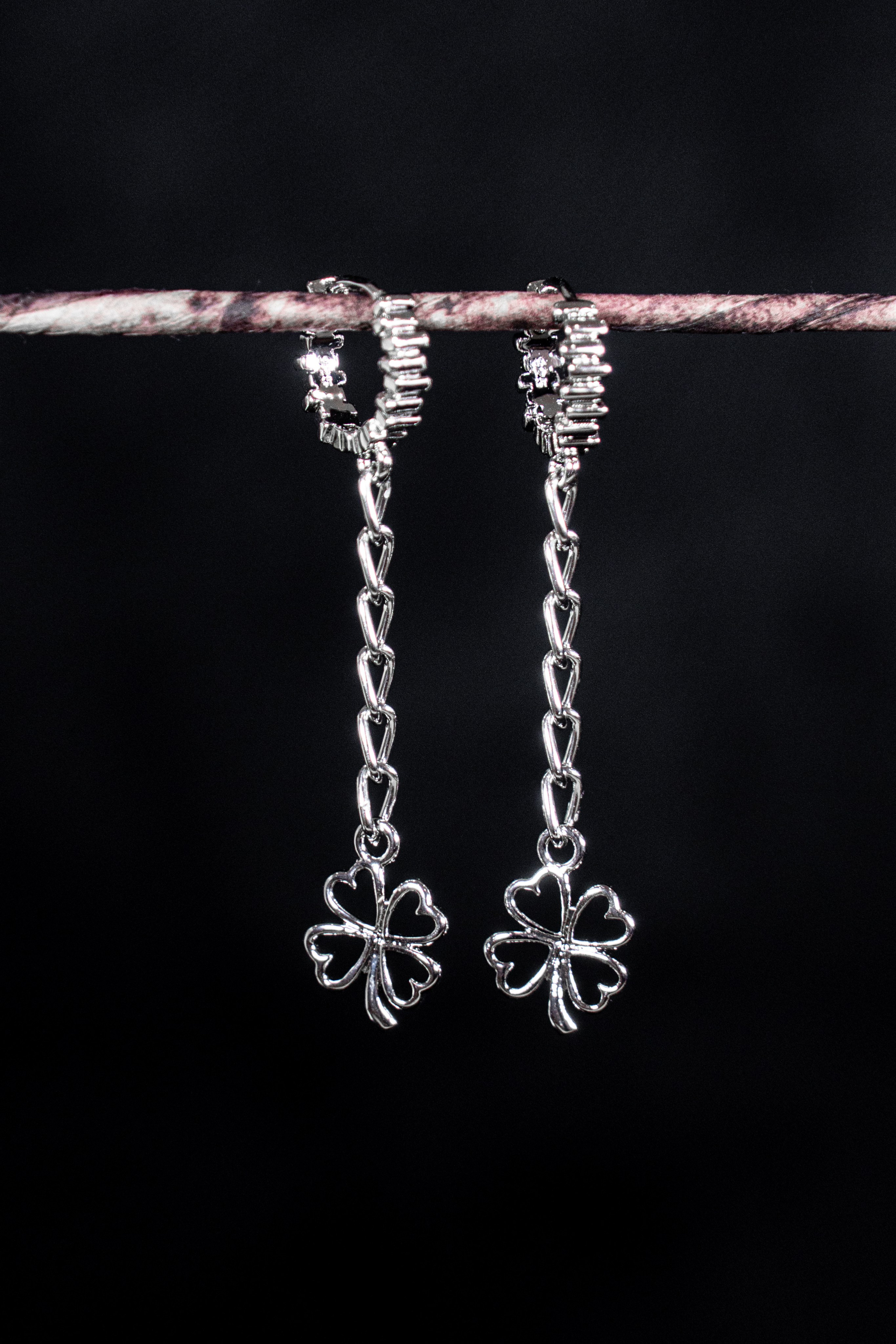 Фото бижутерии для маркетплейсов Ozon и Wildberries Предметная фотосъемка бижутерии для Wildberries и Ozon в Краснодаре. Шедевры для Вас! Фотограф и Видеограф в Краснодаре Пахиев Руслан