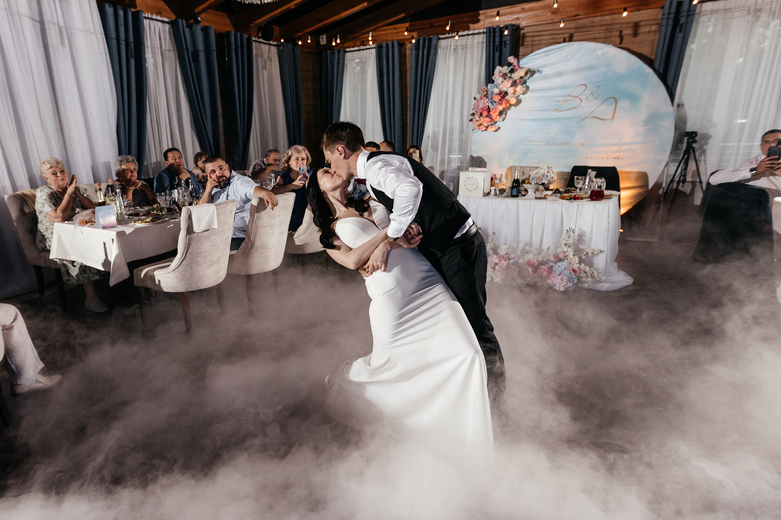 Свадебный фотограф Уфа — Руслан ГабдлисламовЖивые эмоции, красивые кадры, воспоминания на всю жизнь.Работаю по всей Республике Башкортоста. Свадебный фотограф Уфа Руслан Габдлисламов