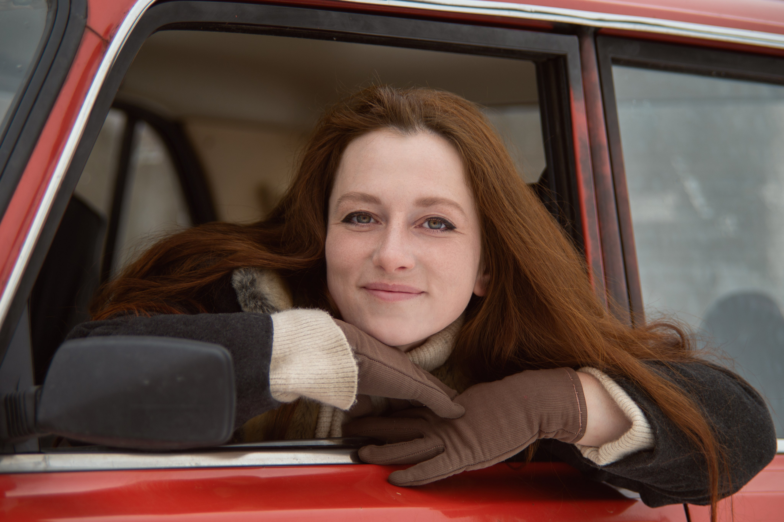 Анастасия и ее красный жигуль. Творческий фотограф Вологда