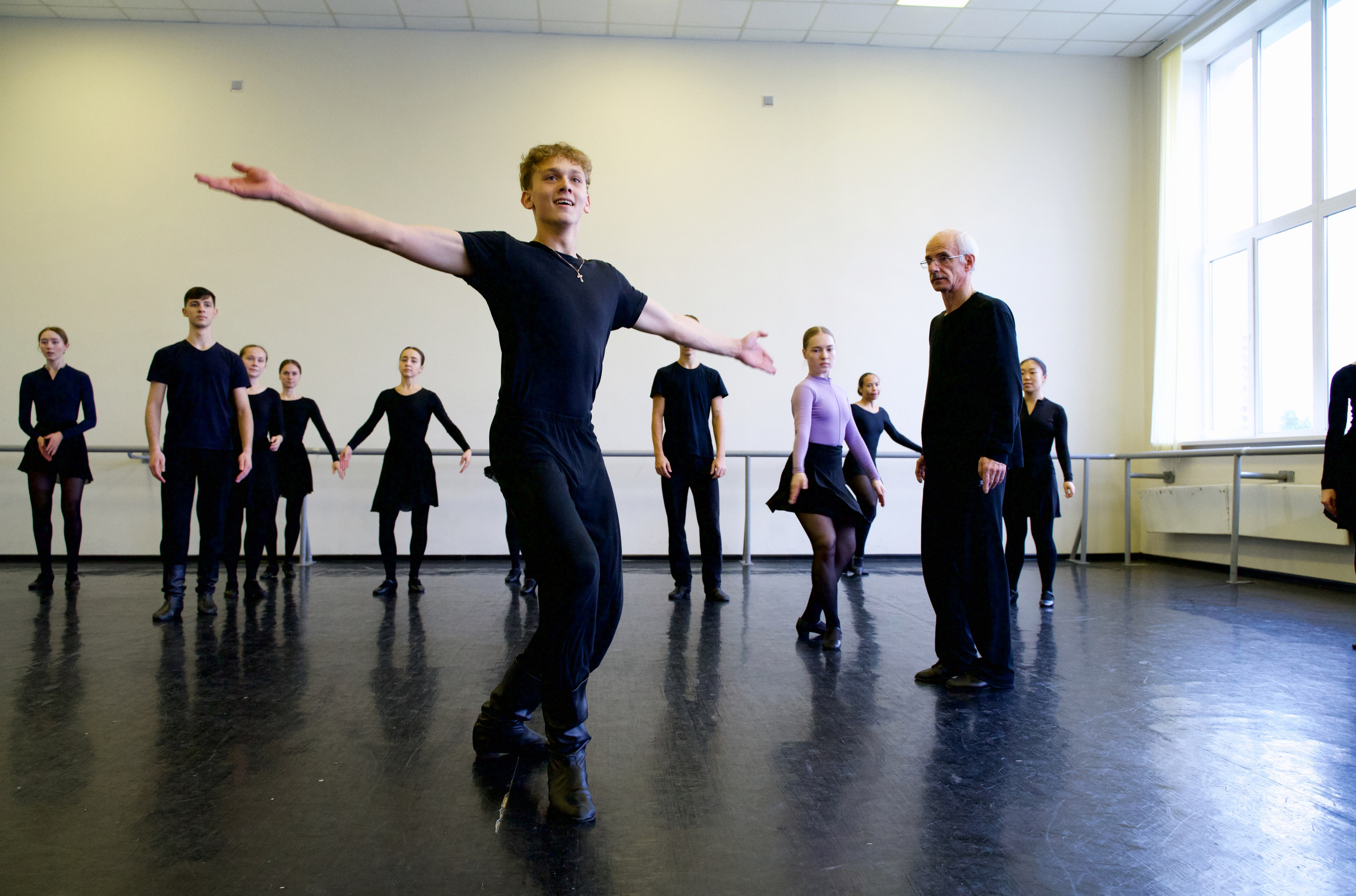 Ансамбль Т. А. Устиновой. Фотограф Николай Костюк