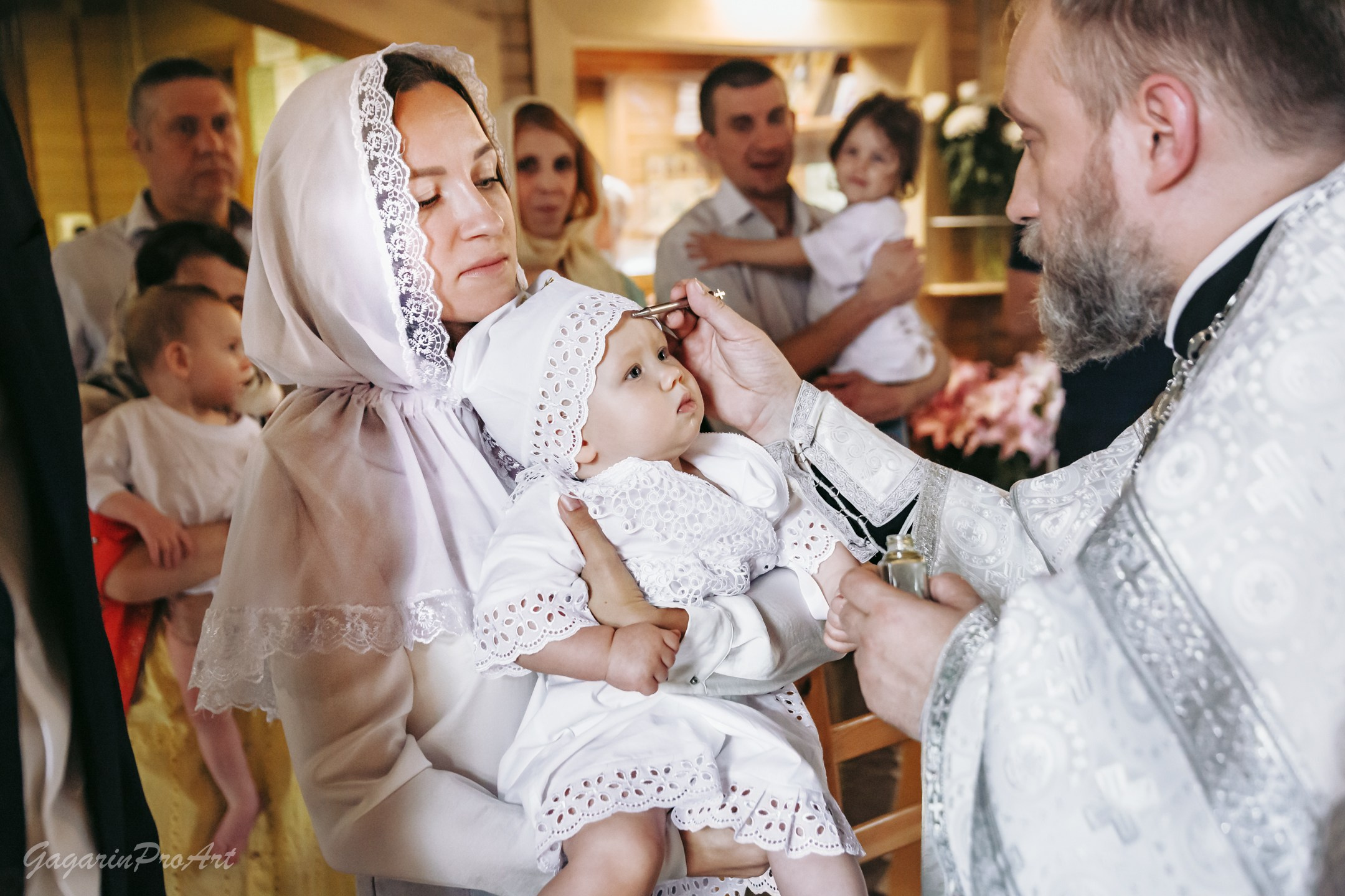 Фотосъёмка таинства крещения. Фотограф на крестины. GagarinProArt