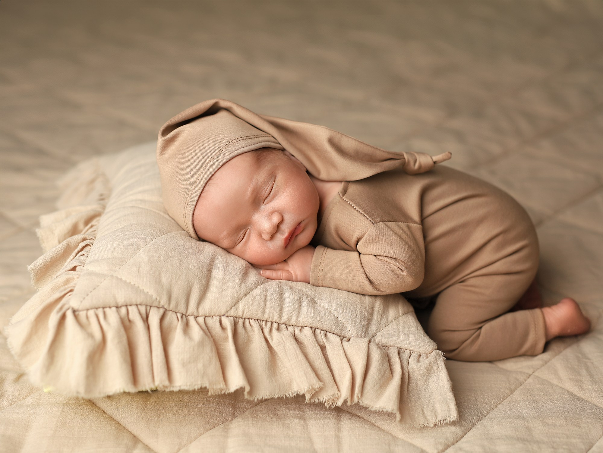 Newborn. Фотограф новорождённых в Казани Нейля Гильмутдинова ньюборн